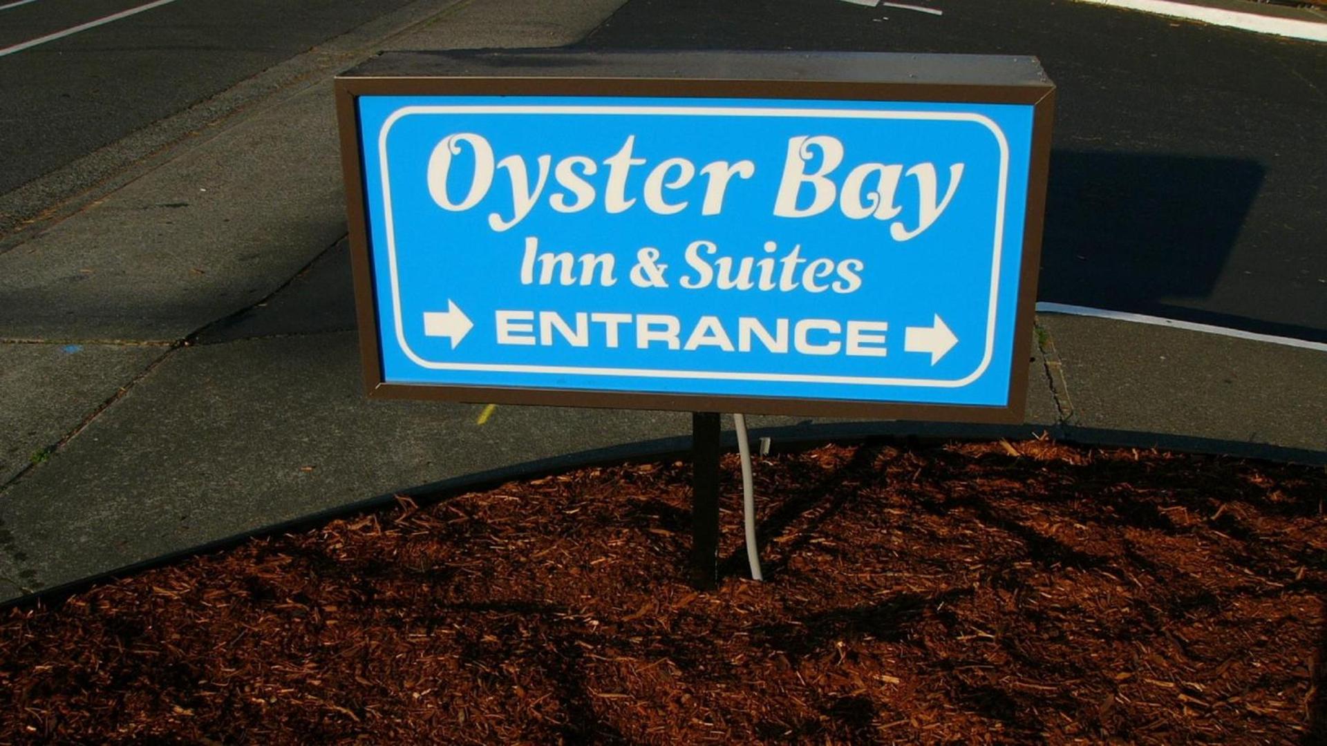 Oyster Bay Inn & Suites photo 21