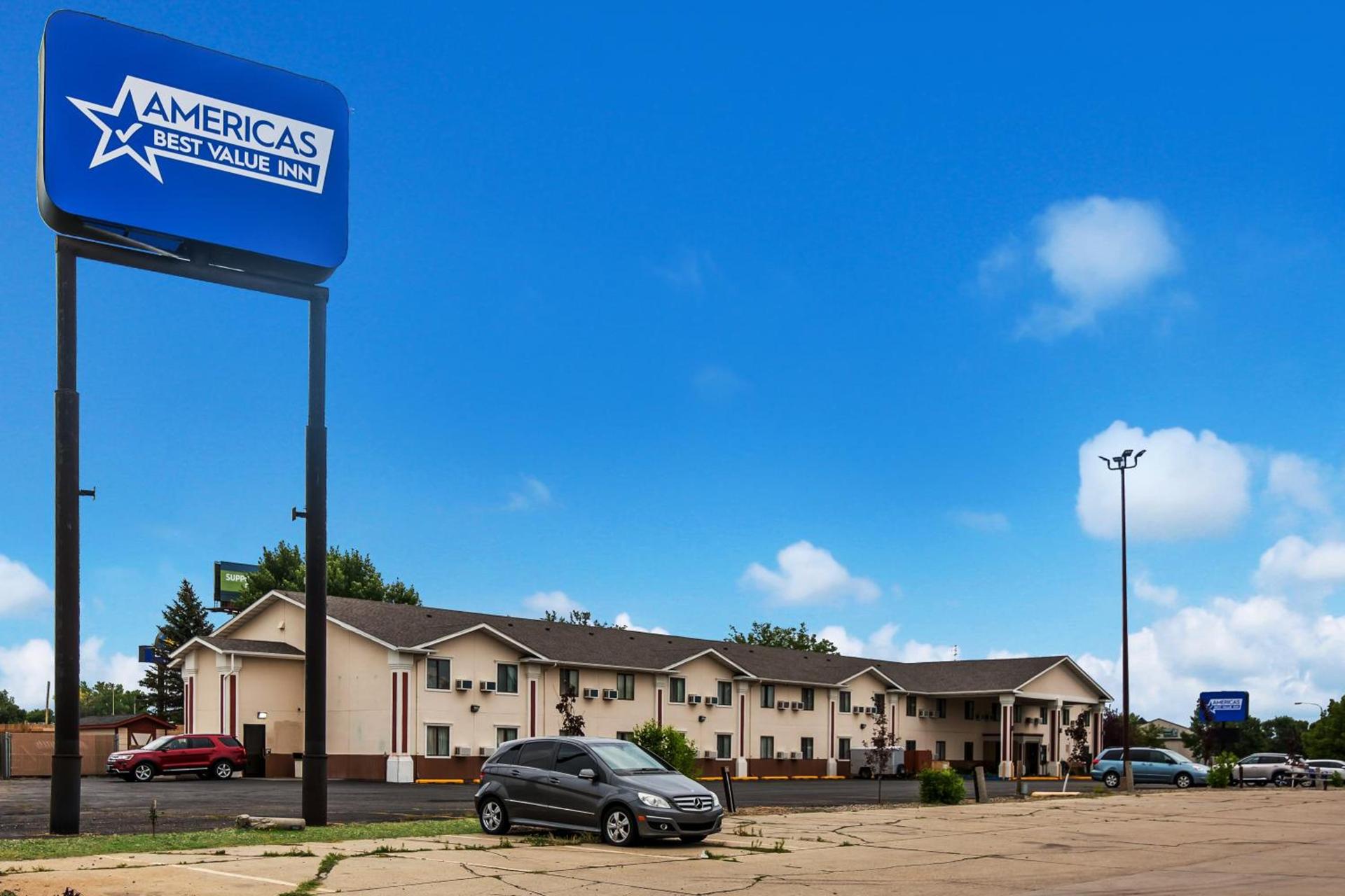 Americas Best Value Inn Fargo photo 10
