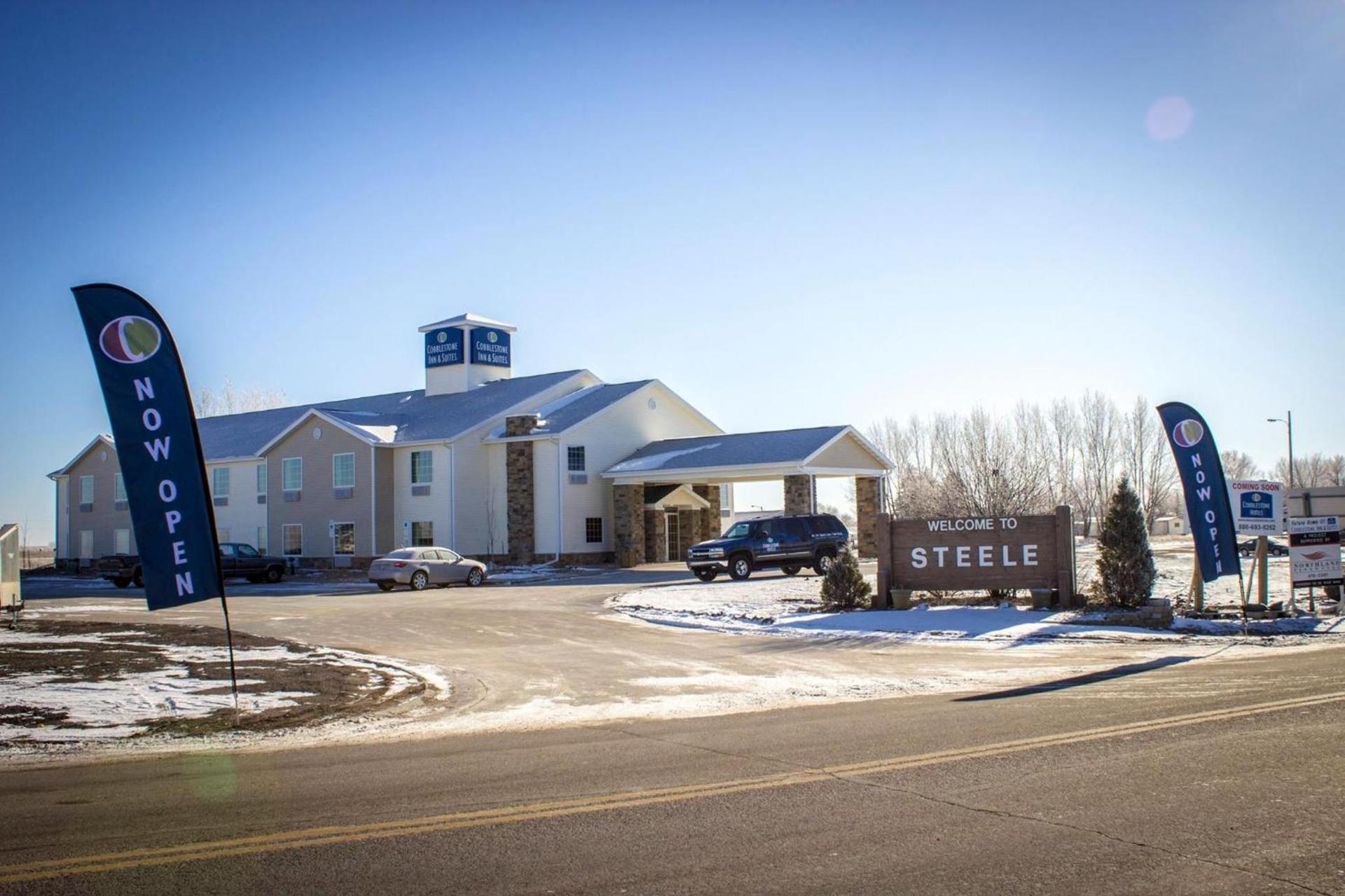 Cobblestone Inn & Suites Steele photo 1