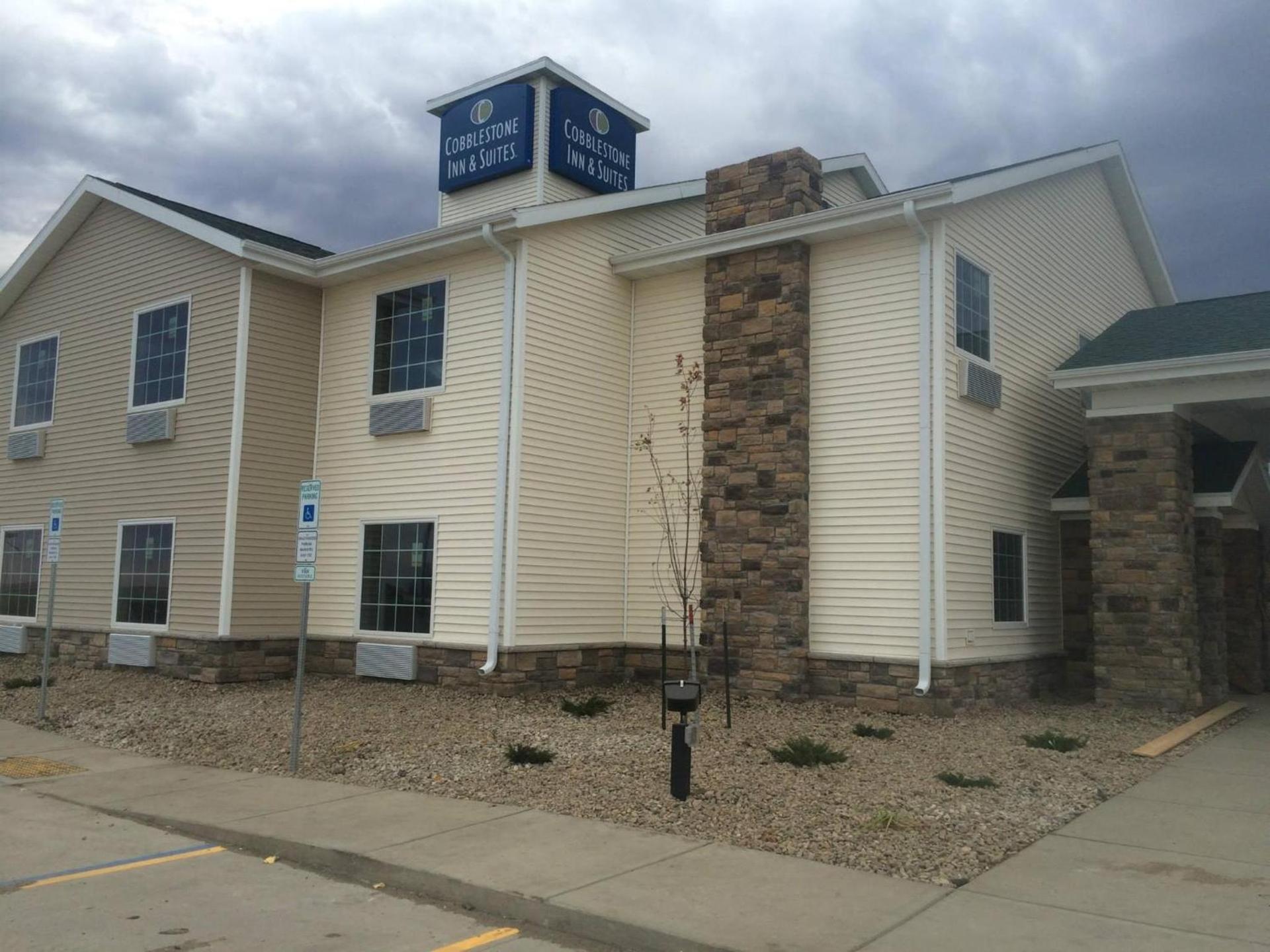 Cobblestone Inn & Suites Steele photo 32