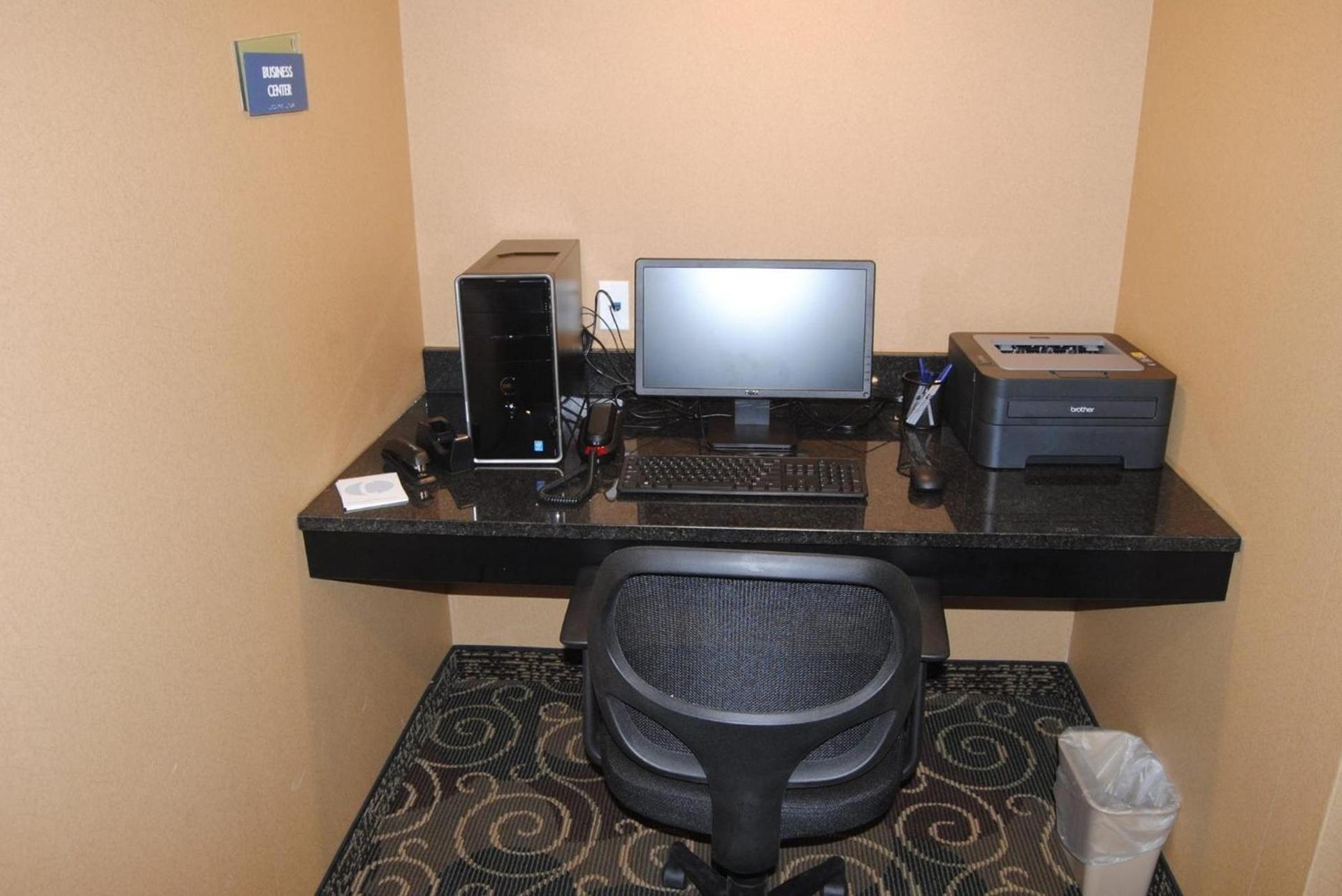 Cobblestone Inn & Suites Steele photo 33