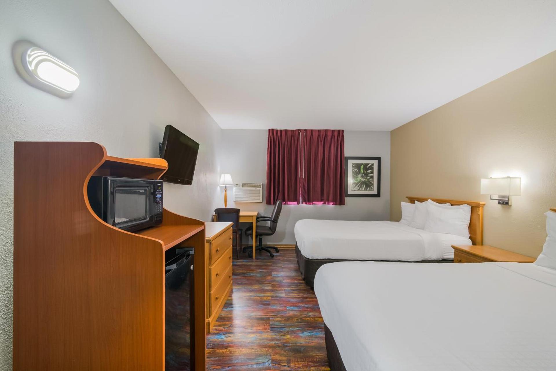 Americas Best Value Inn Fargo photo 23