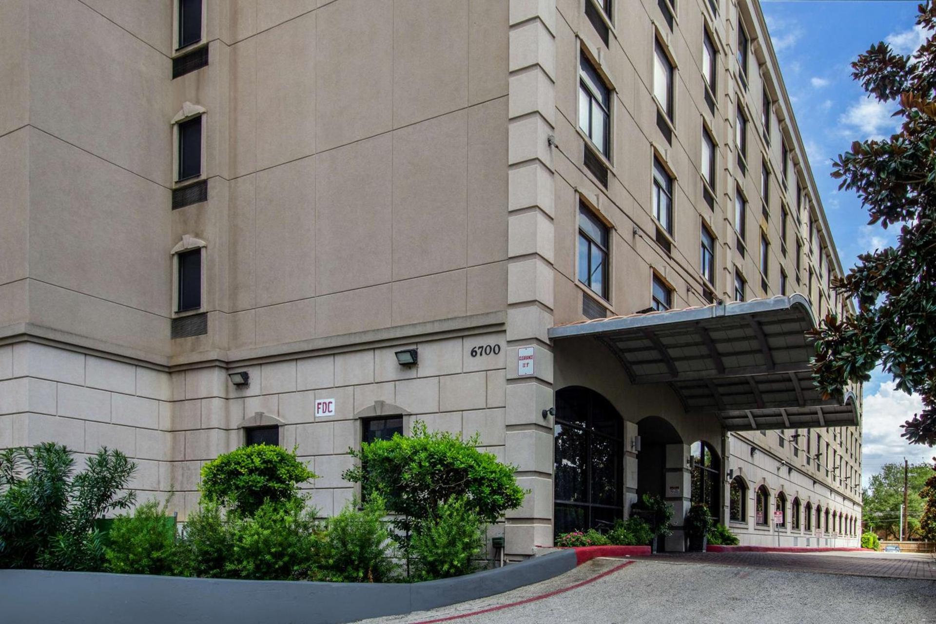 SureStay Plus Hotel by Best Western Houston Medical Center photo 1