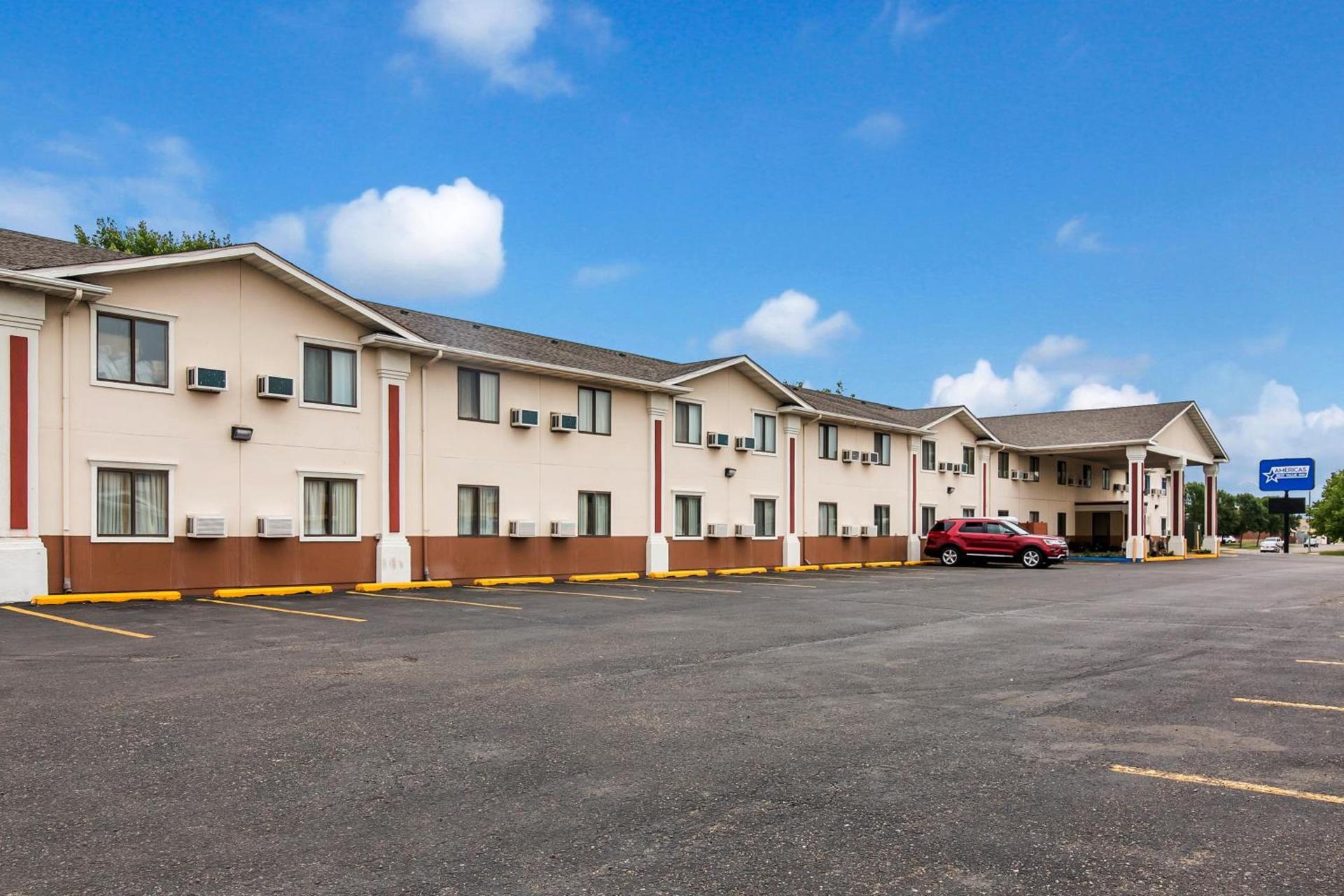 Americas Best Value Inn Fargo photo 27