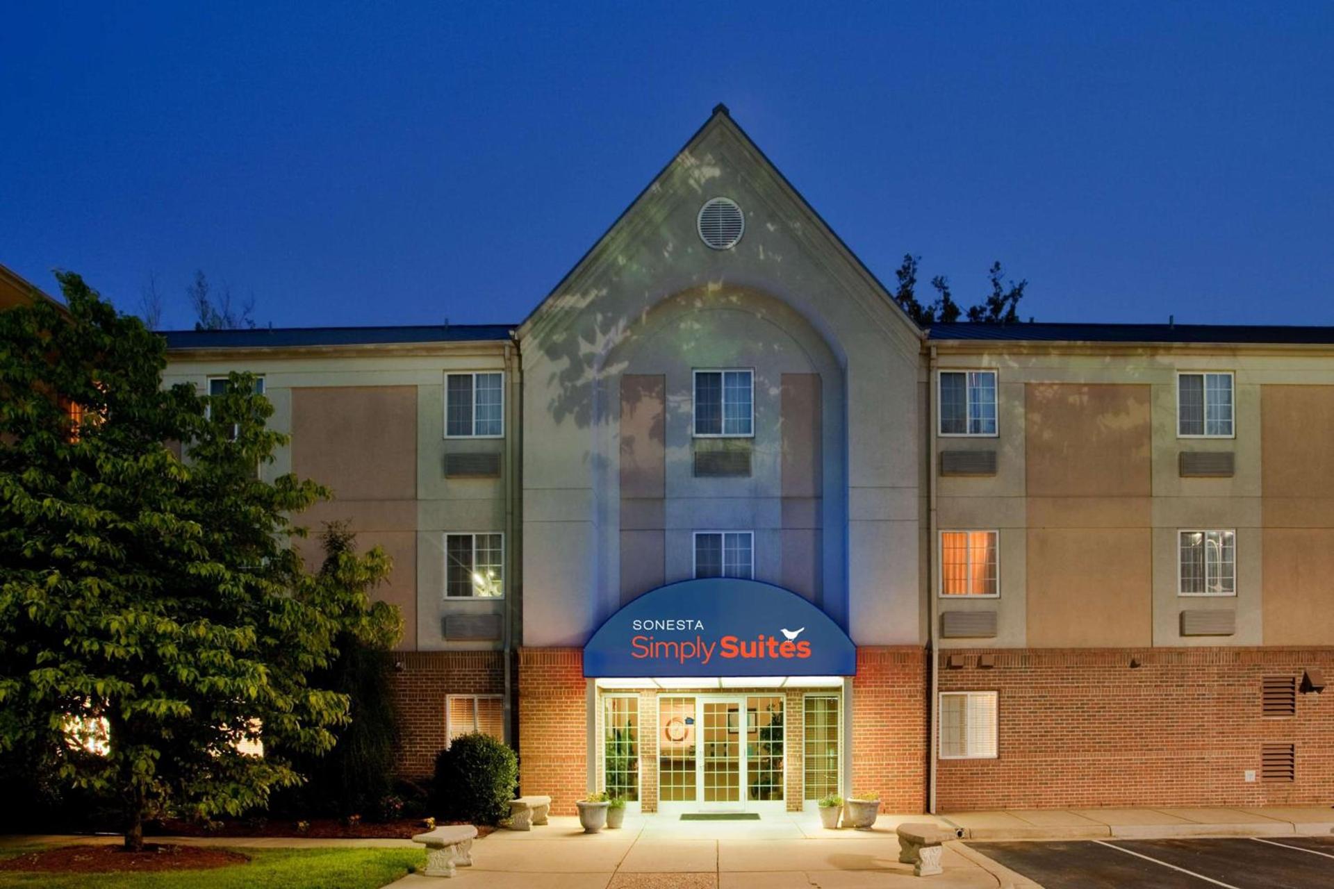 Sonesta Simply Suites Hampton photo 2