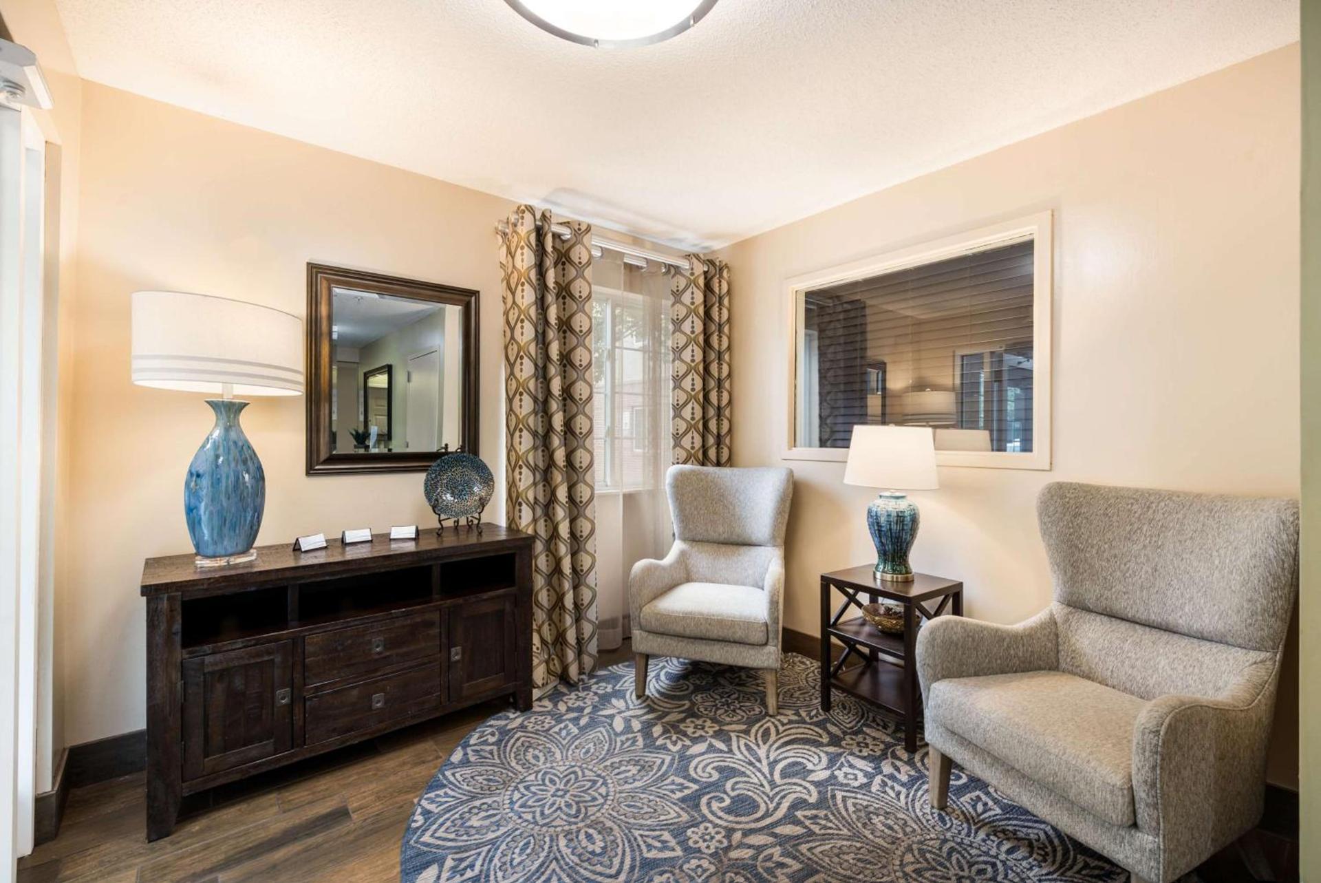 Sonesta Simply Suites Hampton photo 4