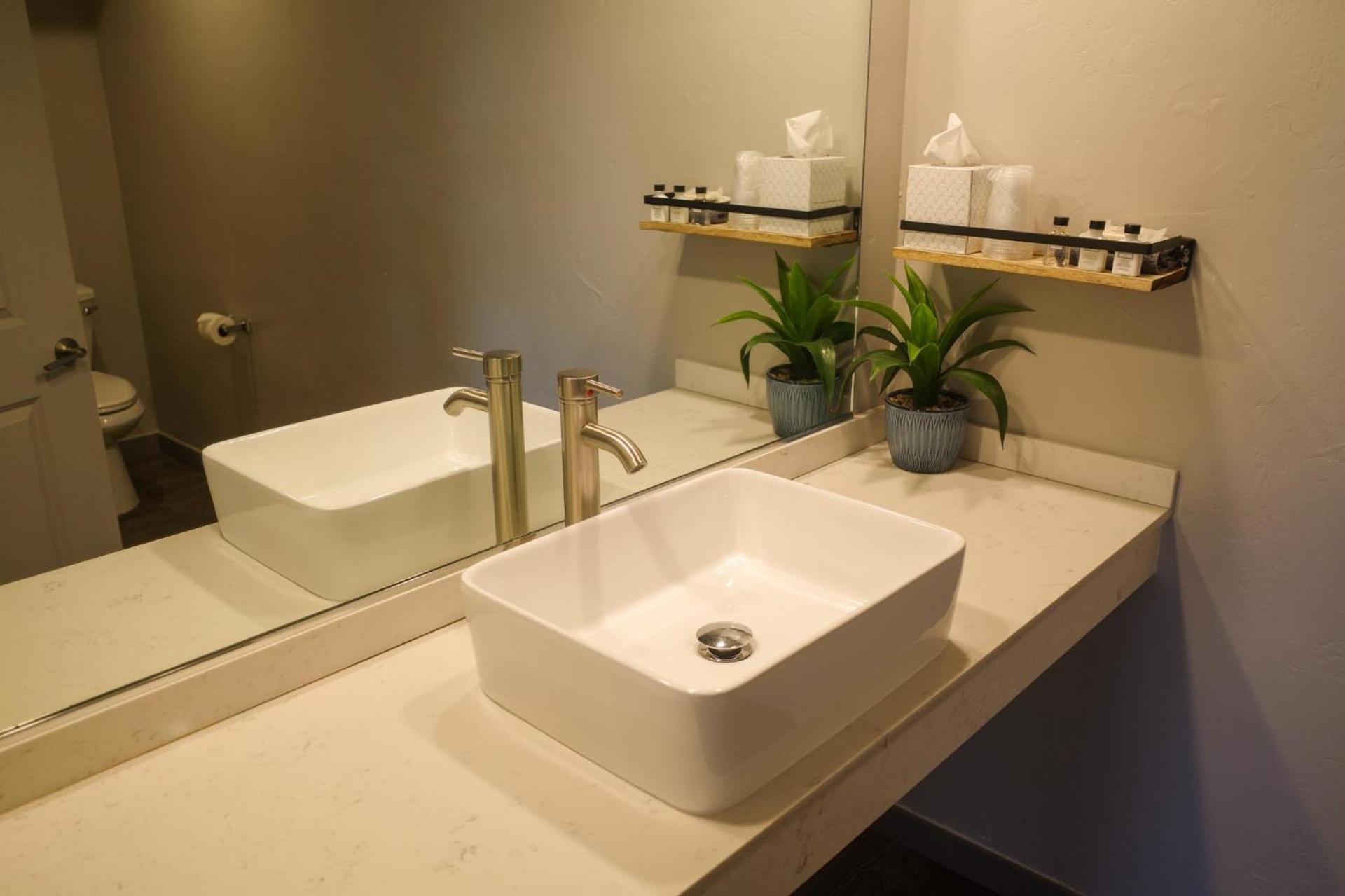 Americana Modern Hotel photo 23