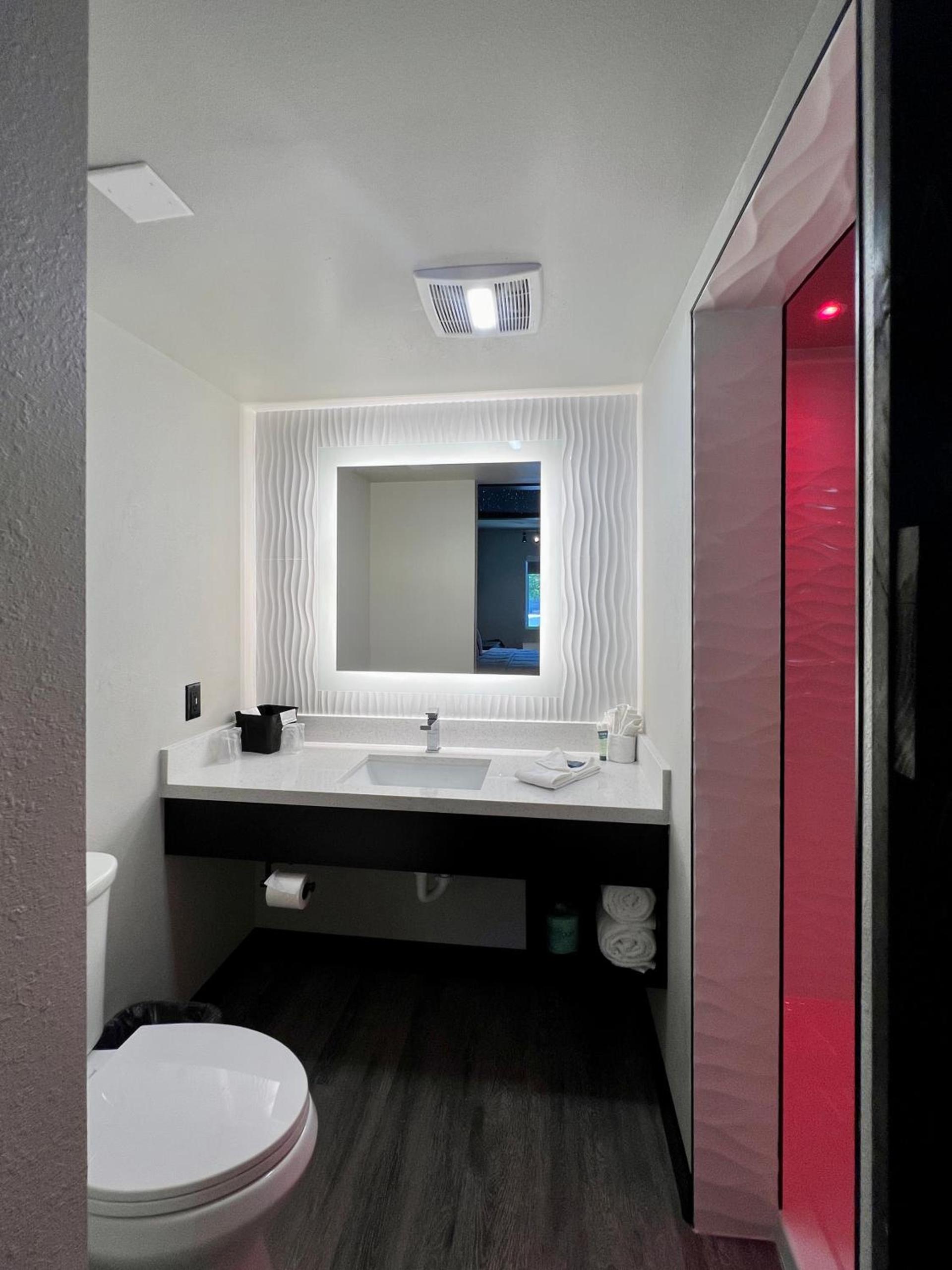 Imperial Suites, Adults Only photo 72