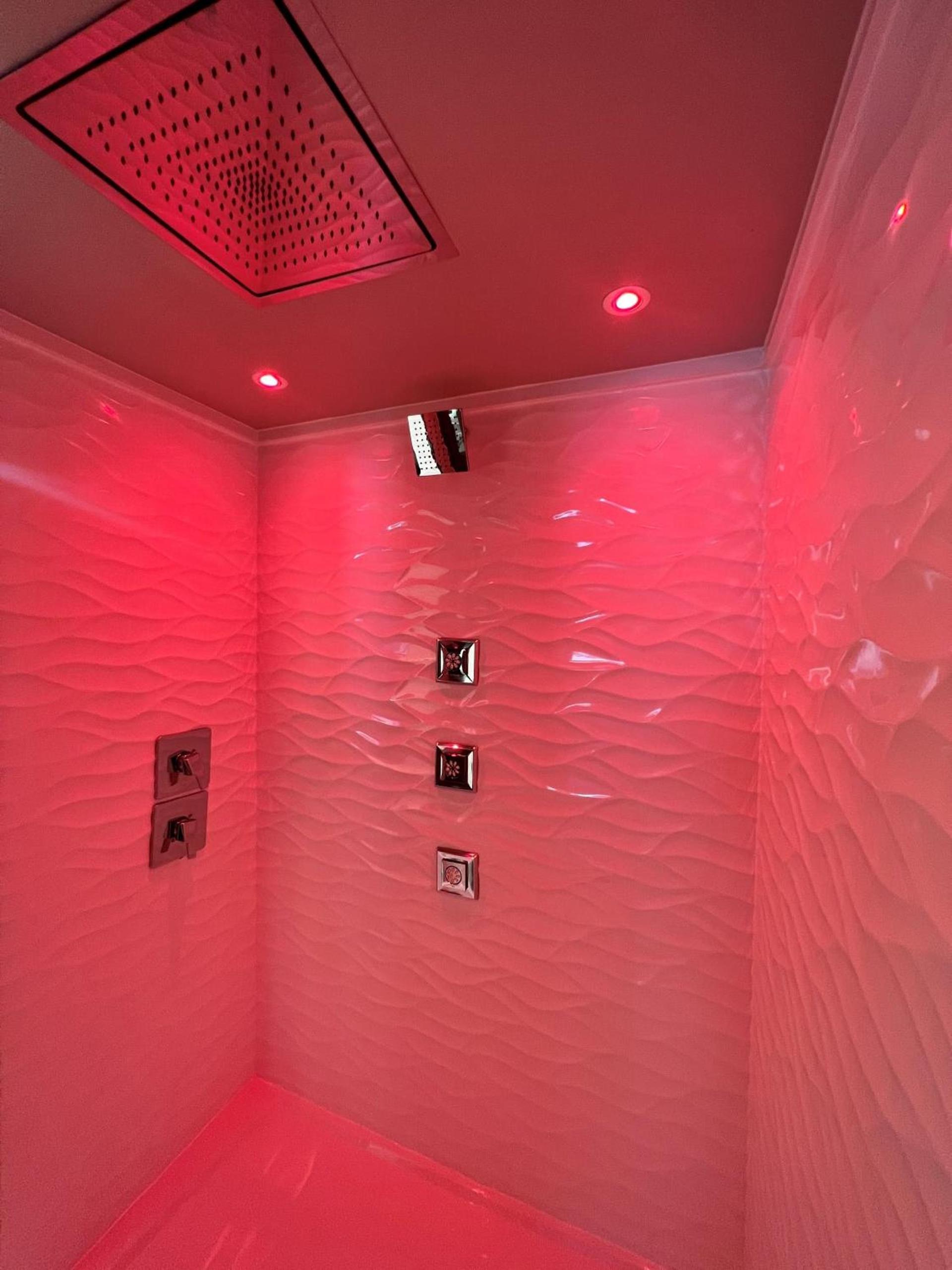 Imperial Suites, Adults Only photo 83