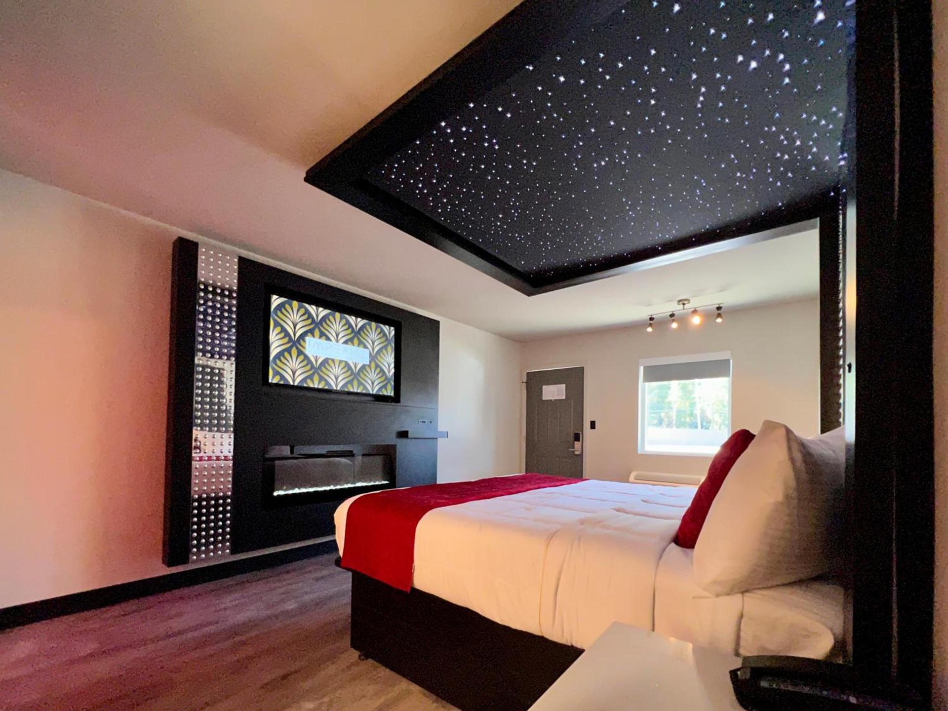 Imperial Suites, Adults Only photo 85