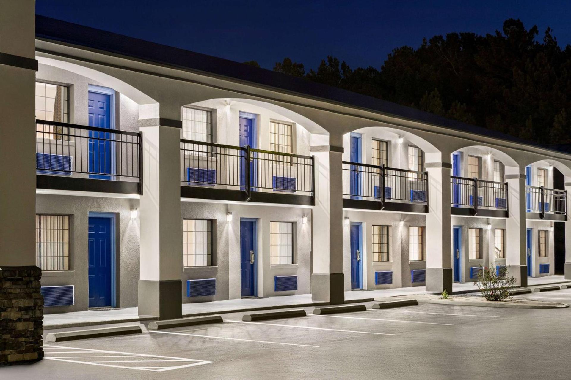 Days Inn by Wyndham Fulton photo 2