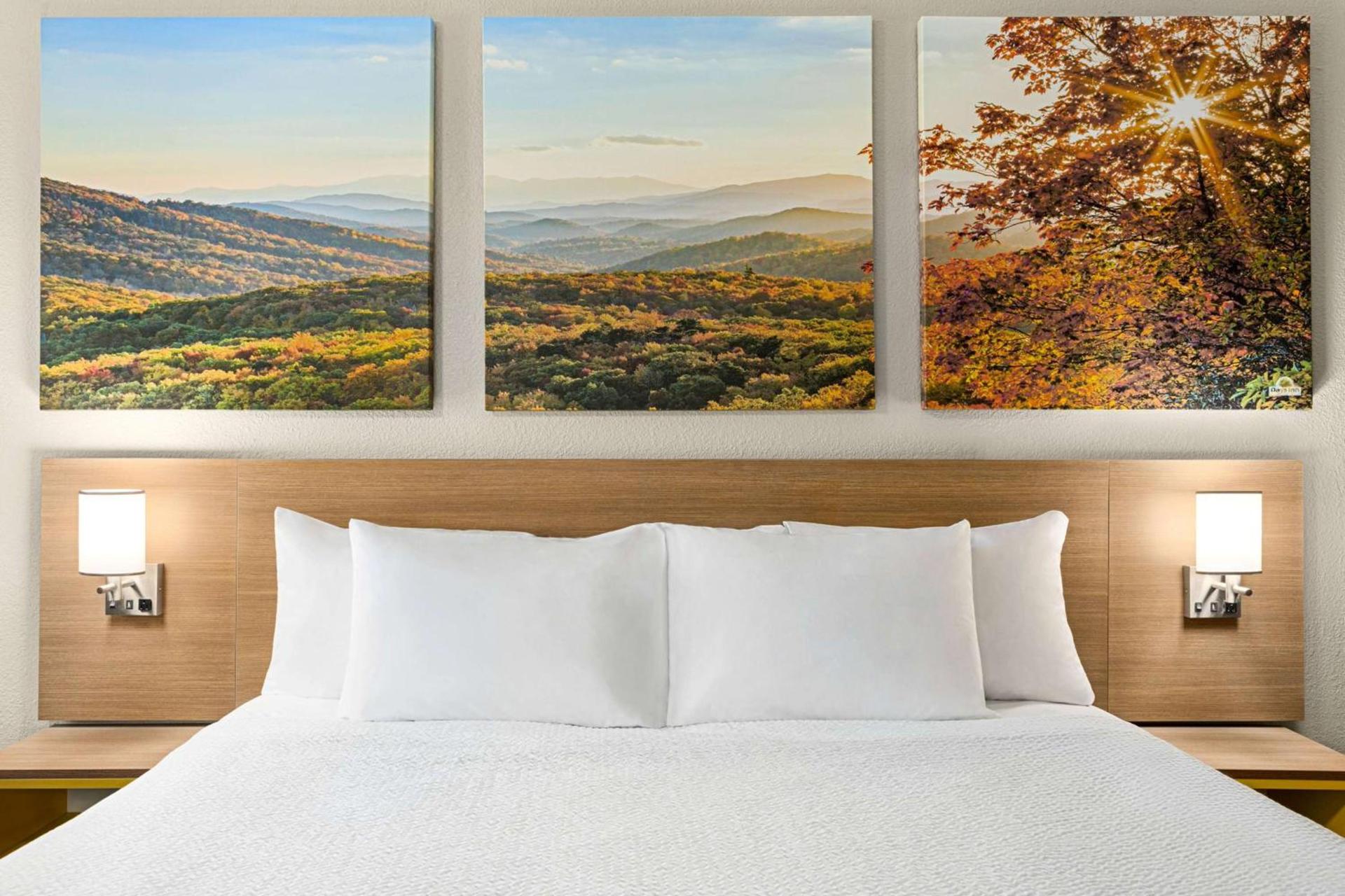 Days Inn by Wyndham Fulton photo 12
