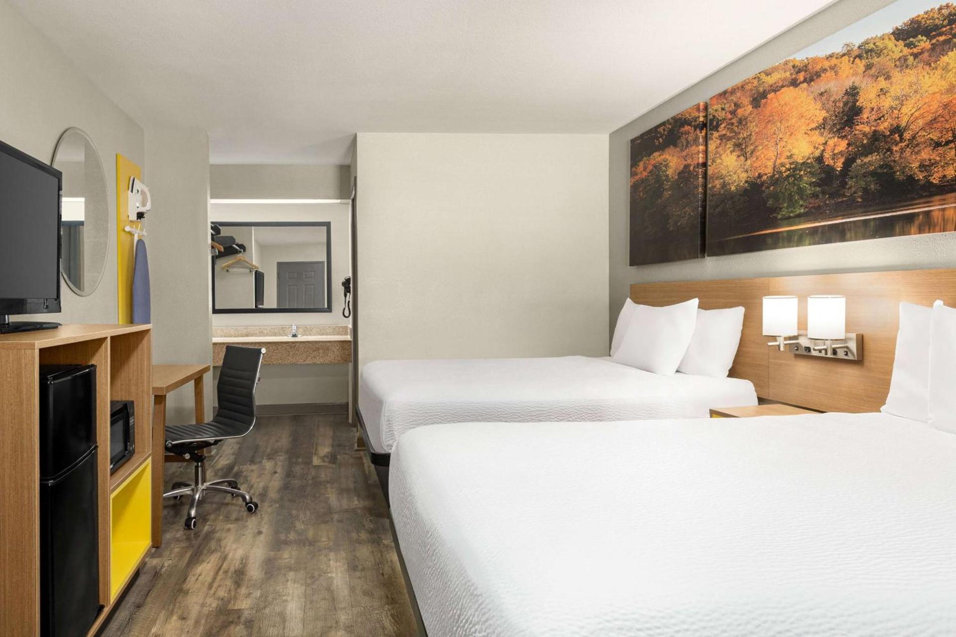 Days Inn by Wyndham Fulton photo 19