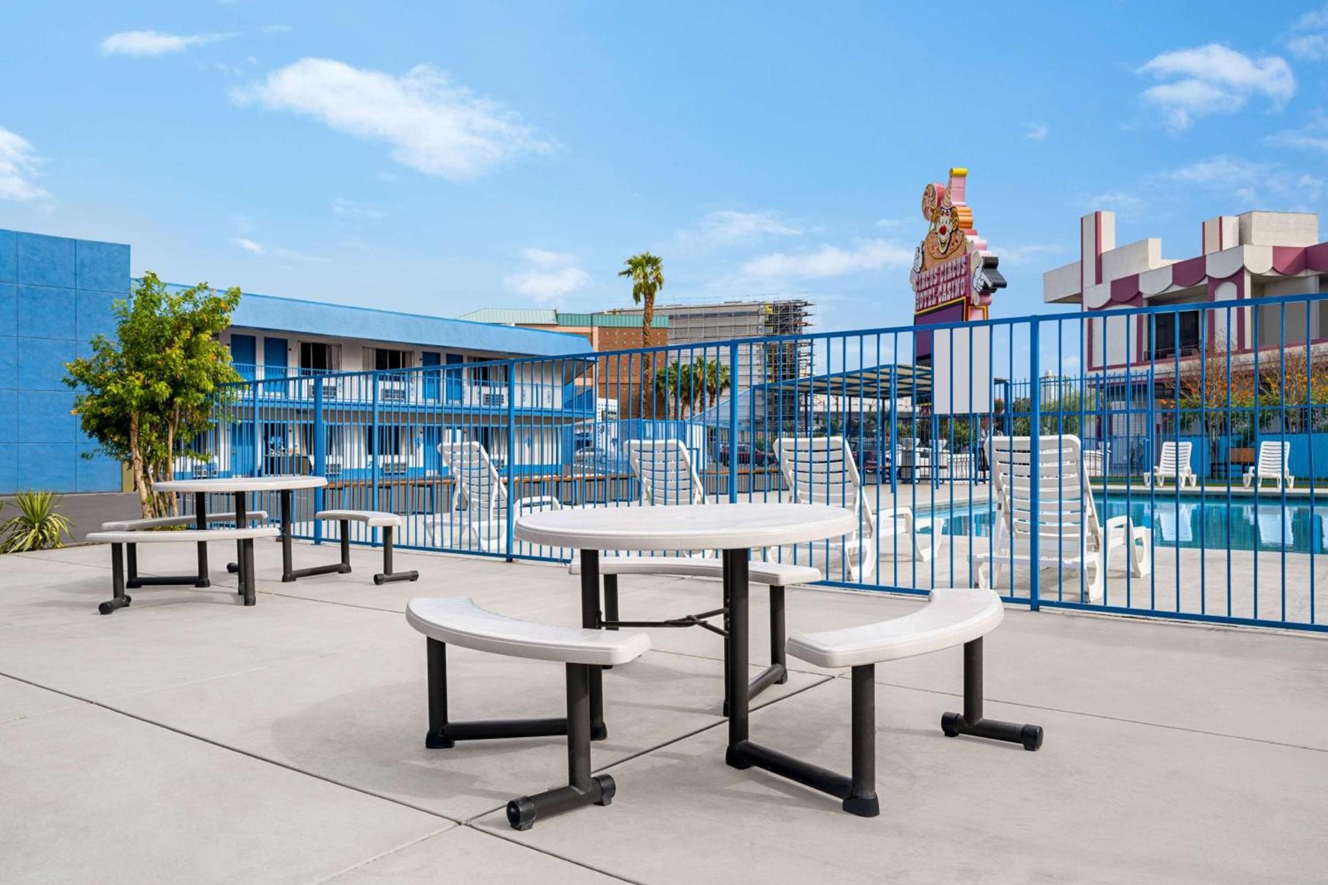 Travelodge by Wyndham Las Vegas photo 3