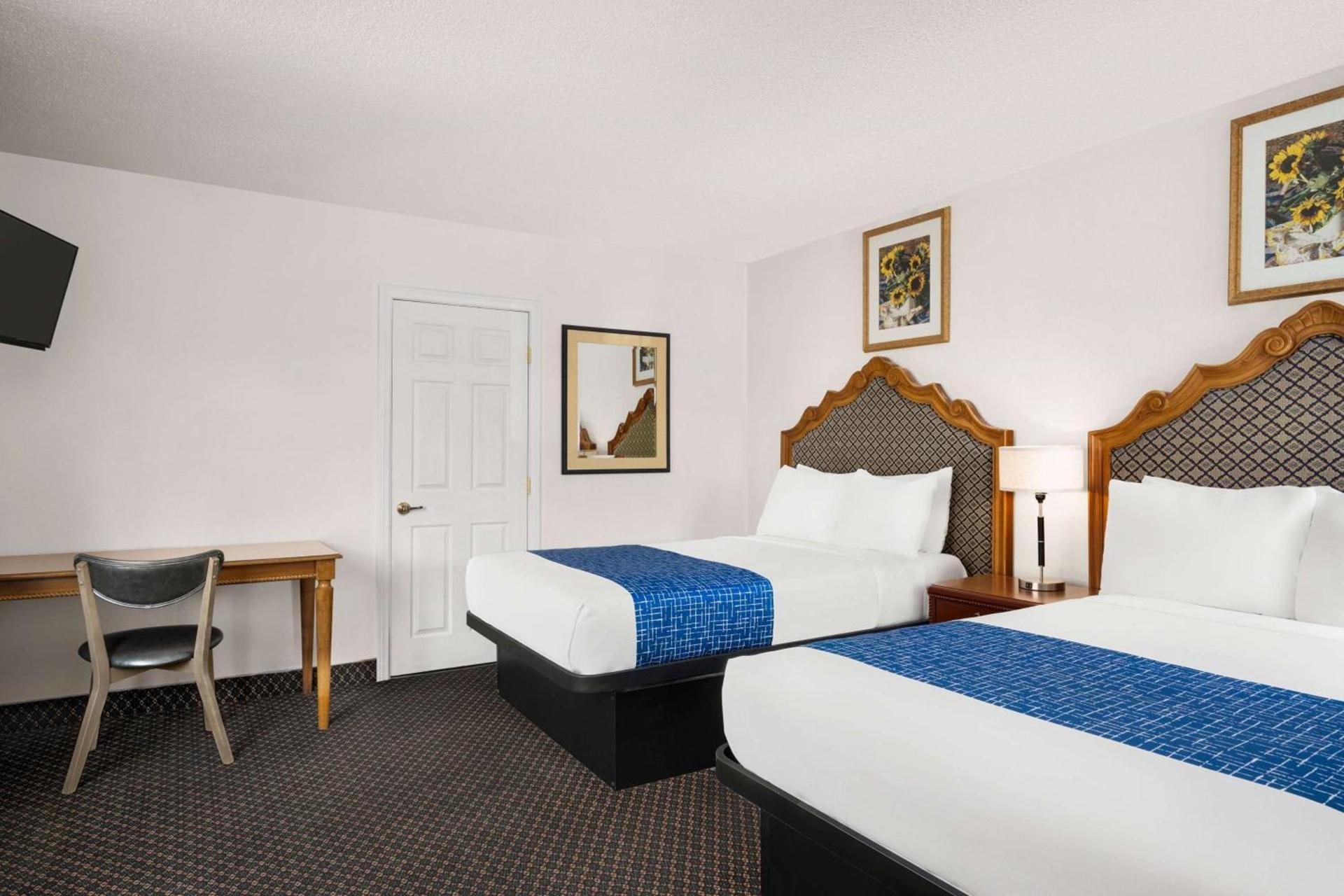 Travelodge by Wyndham Las Vegas photo 4