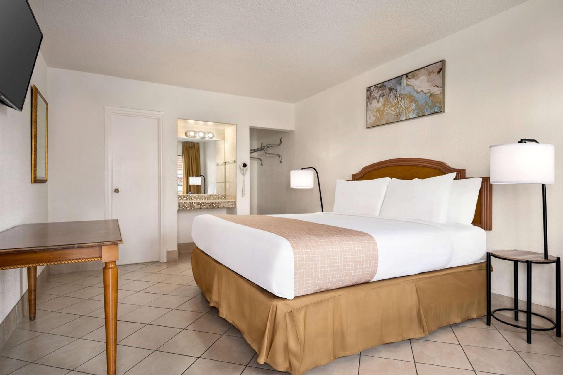 Travelodge by Wyndham Las Vegas photo 15