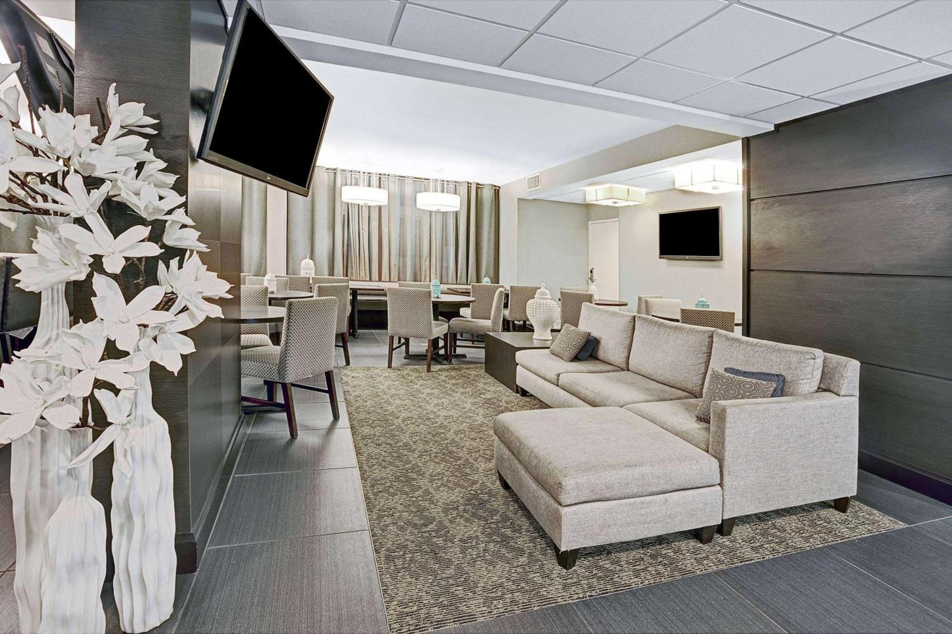 Spark by Hilton Richardson Dallas photo 3
