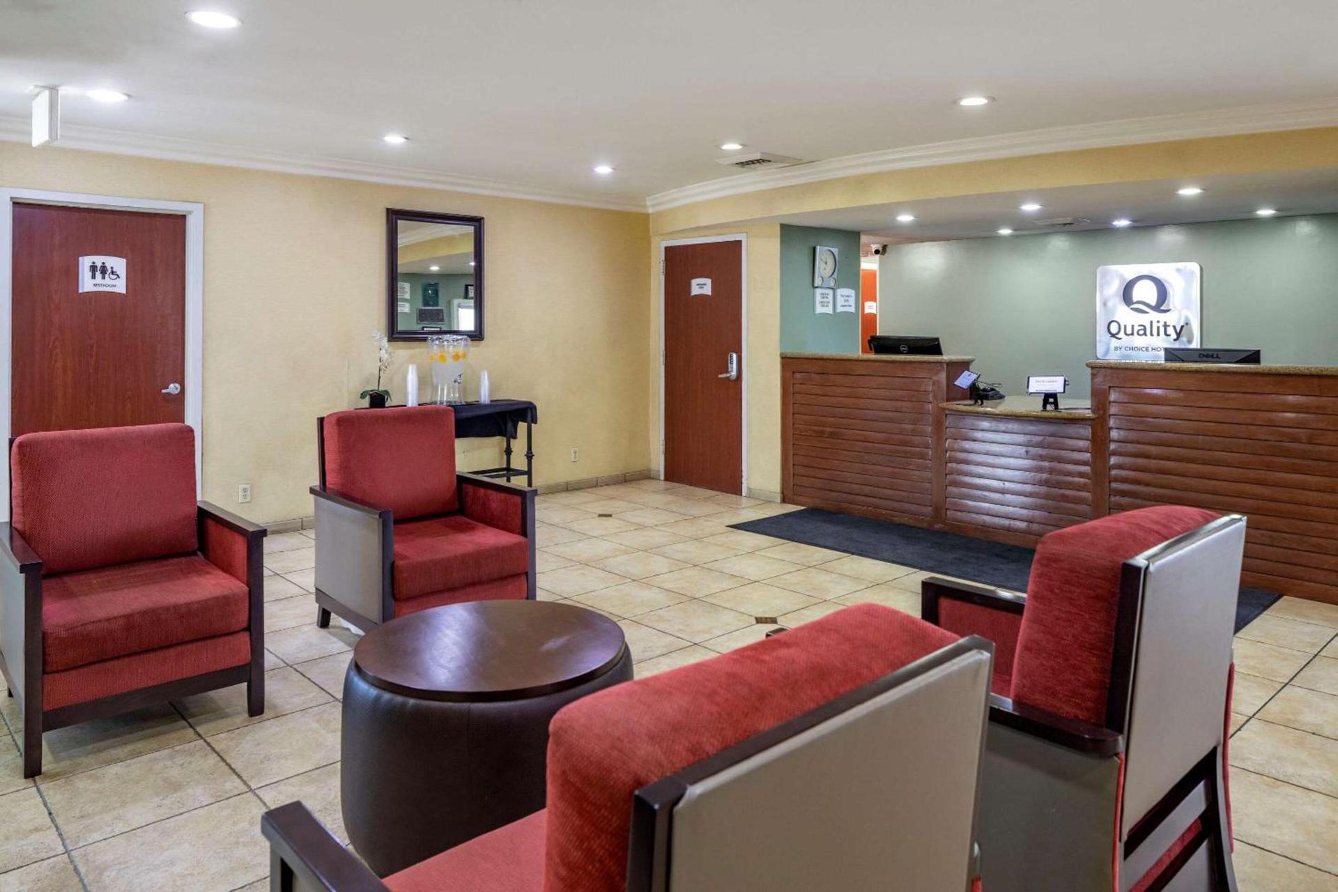 Quality Inn Placentia Anaheim Fullerton photo 2
