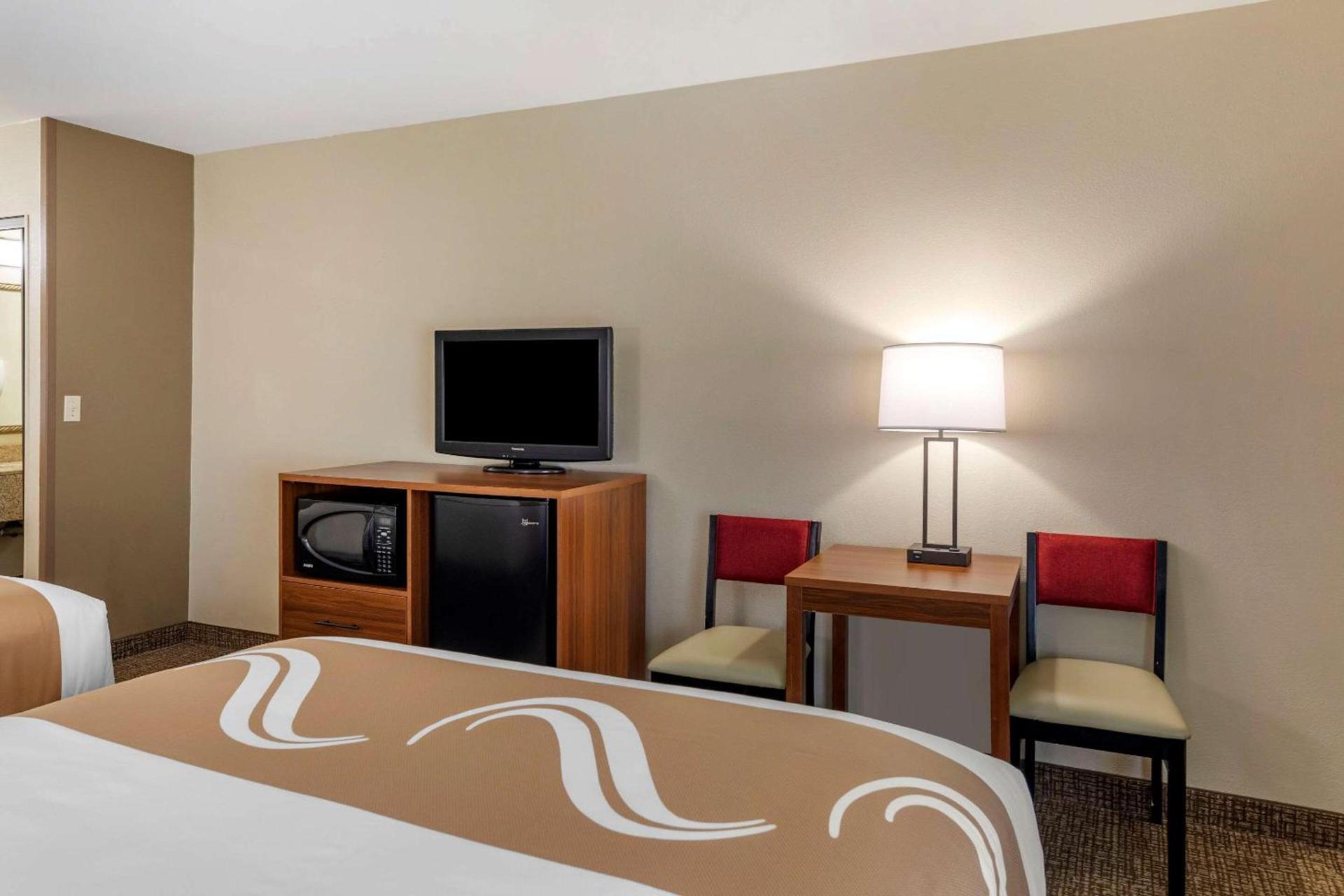 Quality Inn Placentia Anaheim Fullerton photo 30