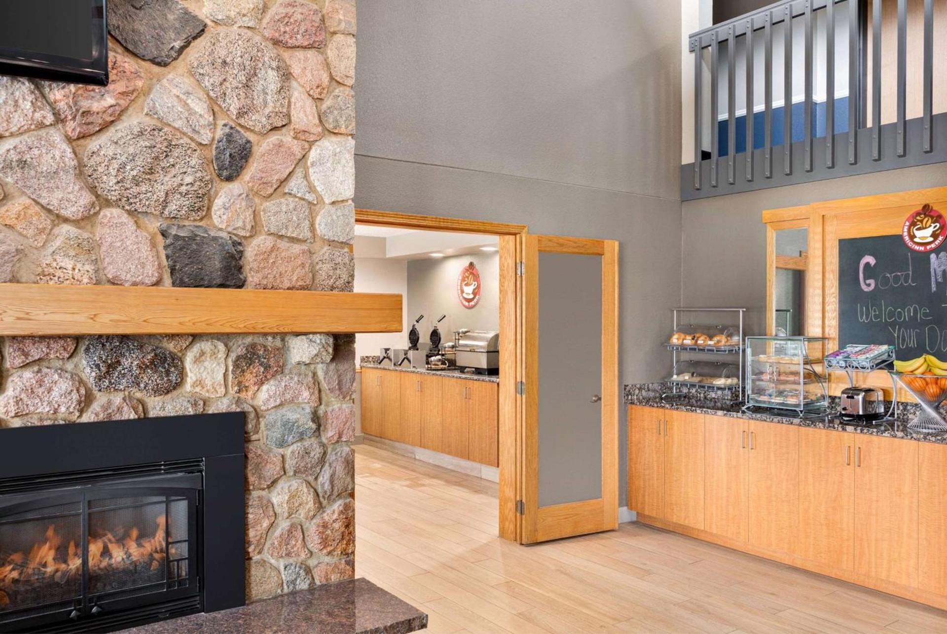 AmericInn by Wyndham Bemidji photo 12