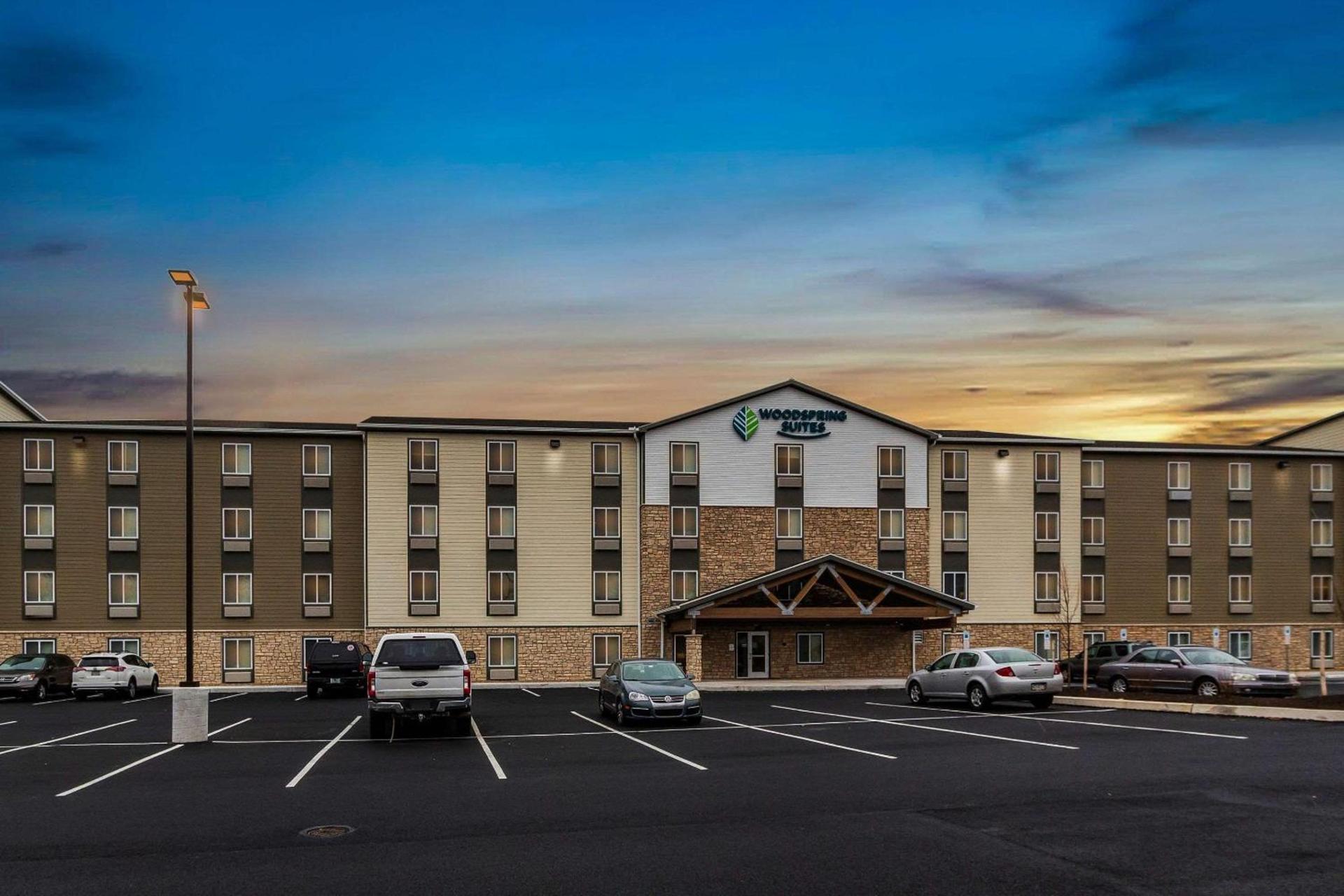 WoodSpring Suites Harrisburg Linglestown photo 4