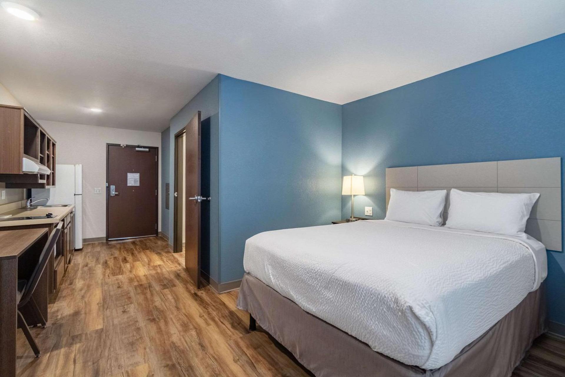 WoodSpring Suites Harrisburg Linglestown photo 13