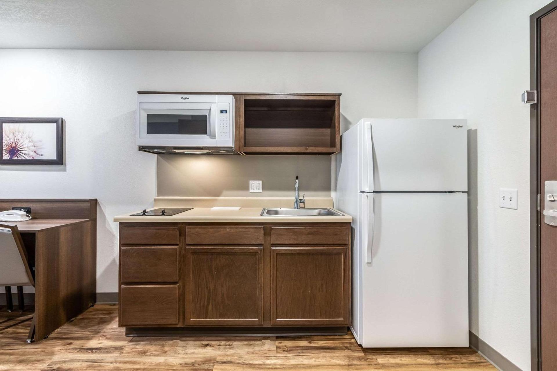 WoodSpring Suites Harrisburg Linglestown photo 21