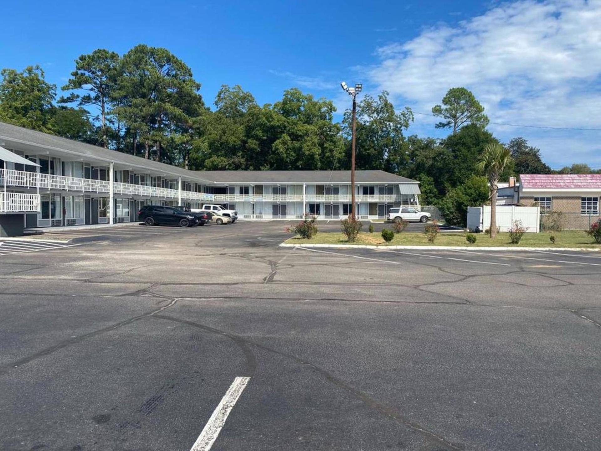 Baymont by Wyndham Cheraw photo 5