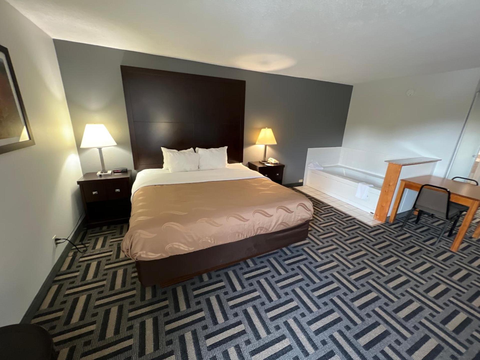 Quality Inn & Suites Portsmouth photo 36
