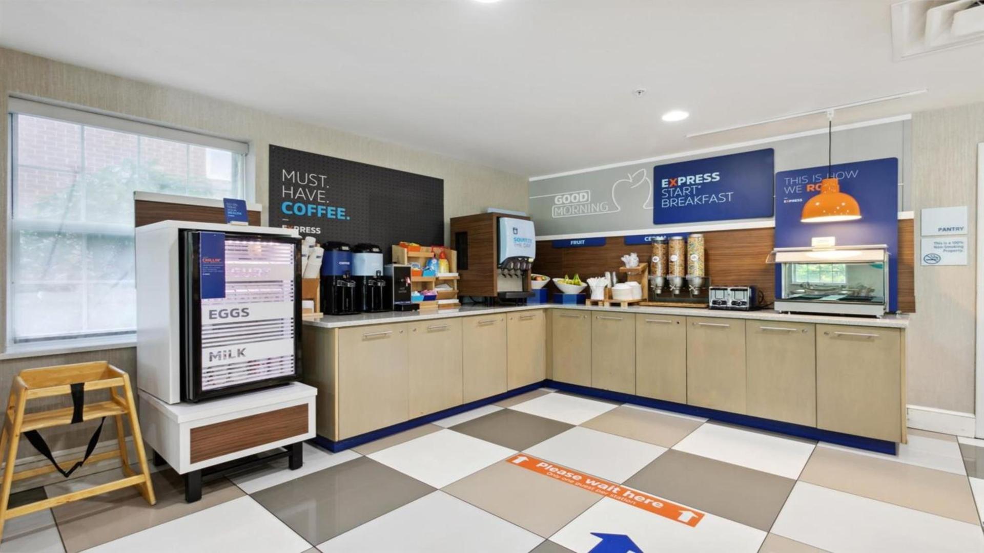 Holiday Inn Express Williamsburg North by IHG photo 31