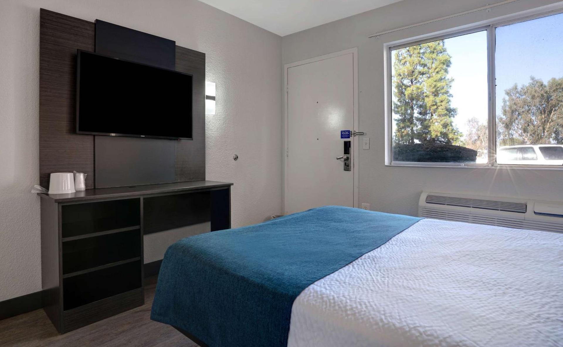Motel 6-Bakersfield, CA - South photo 14