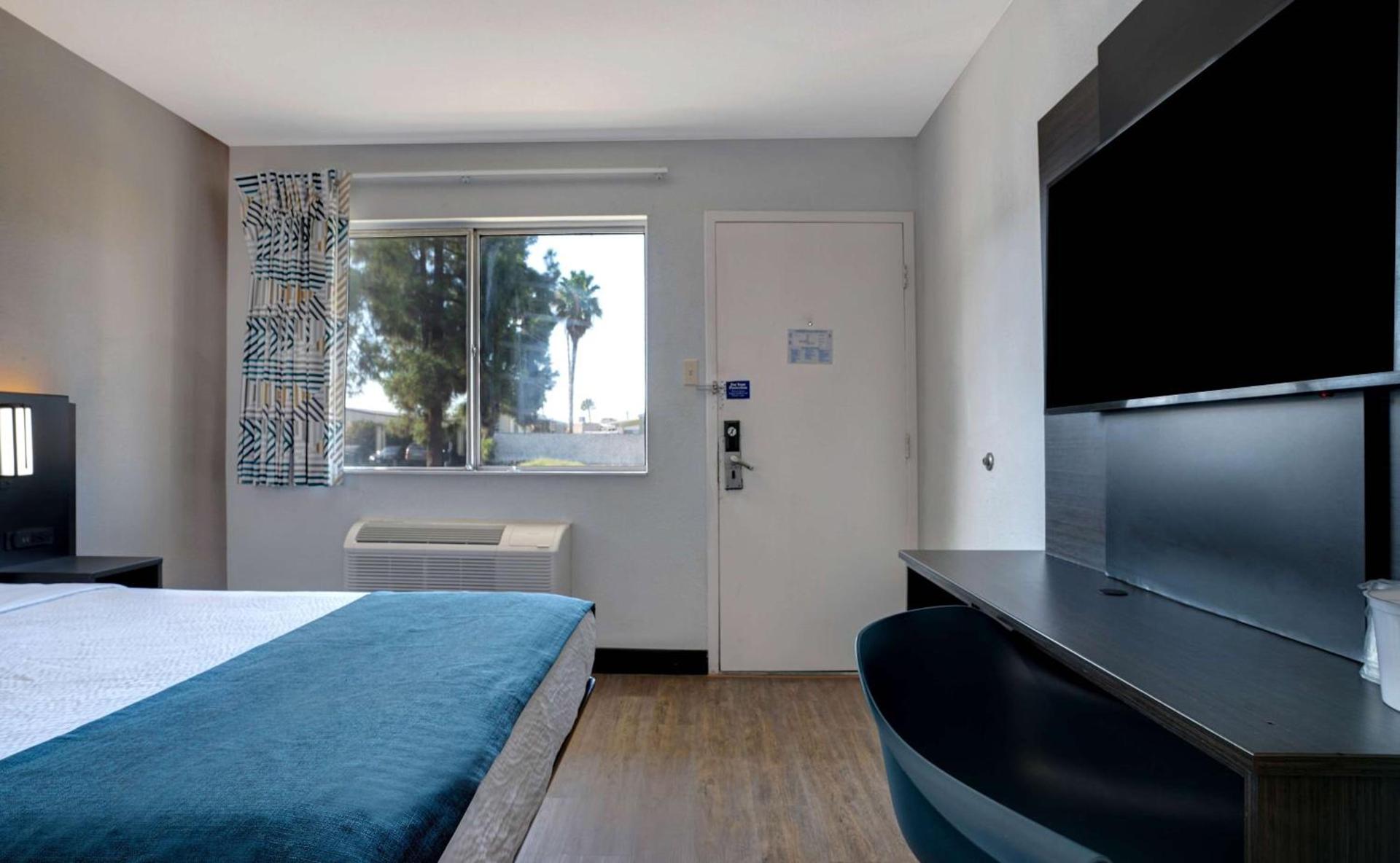 Motel 6-Bakersfield, CA - South photo 18