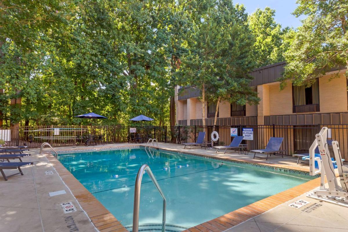 Best Western Plus Cary - NC State photo 36