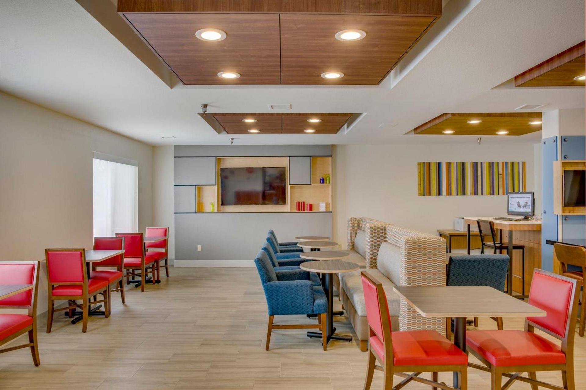 Quality Inn & Suites Bethany - Oklahoma City West photo 25