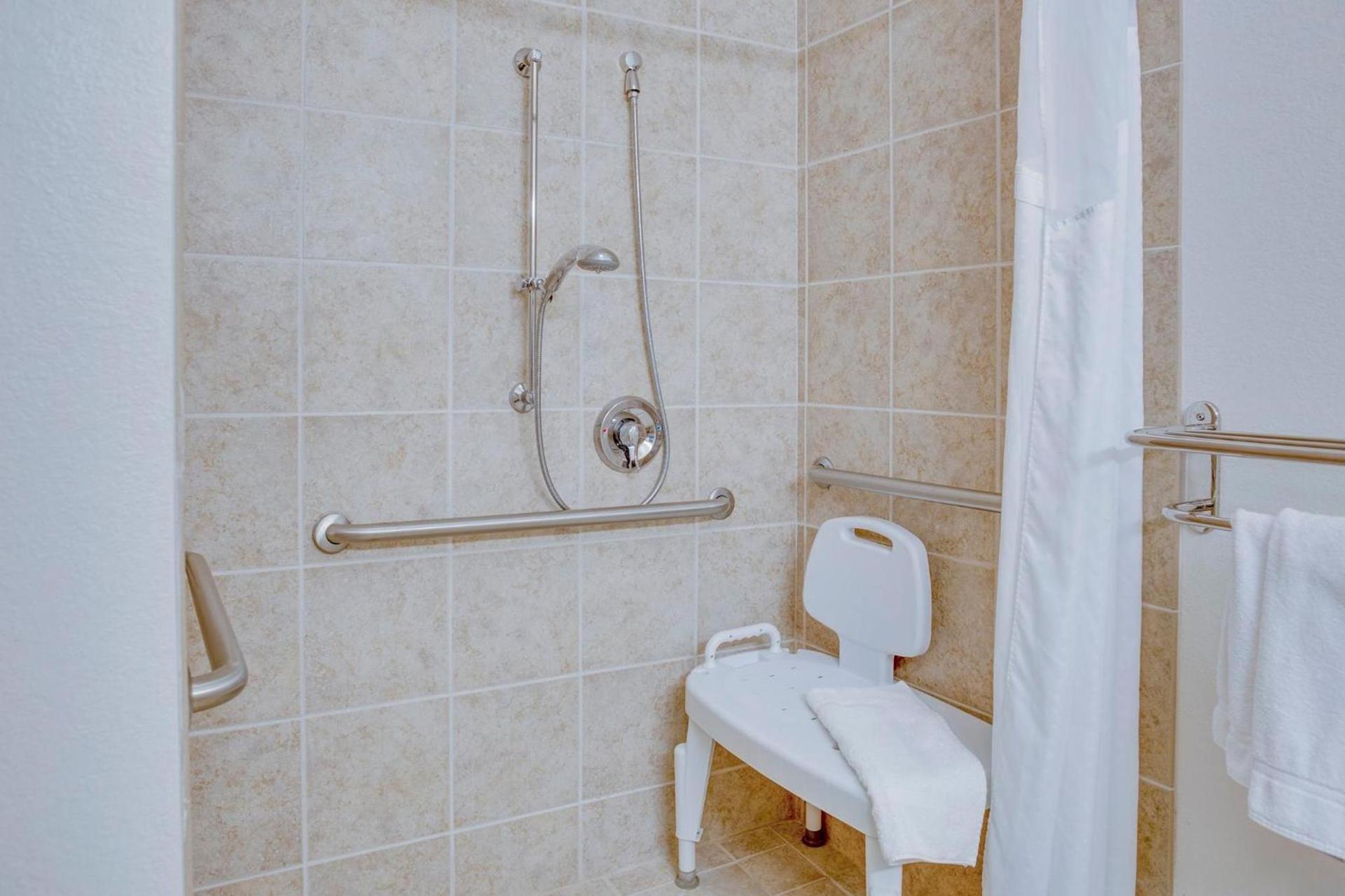 Quality Inn & Suites Bethany - Oklahoma City West photo 19