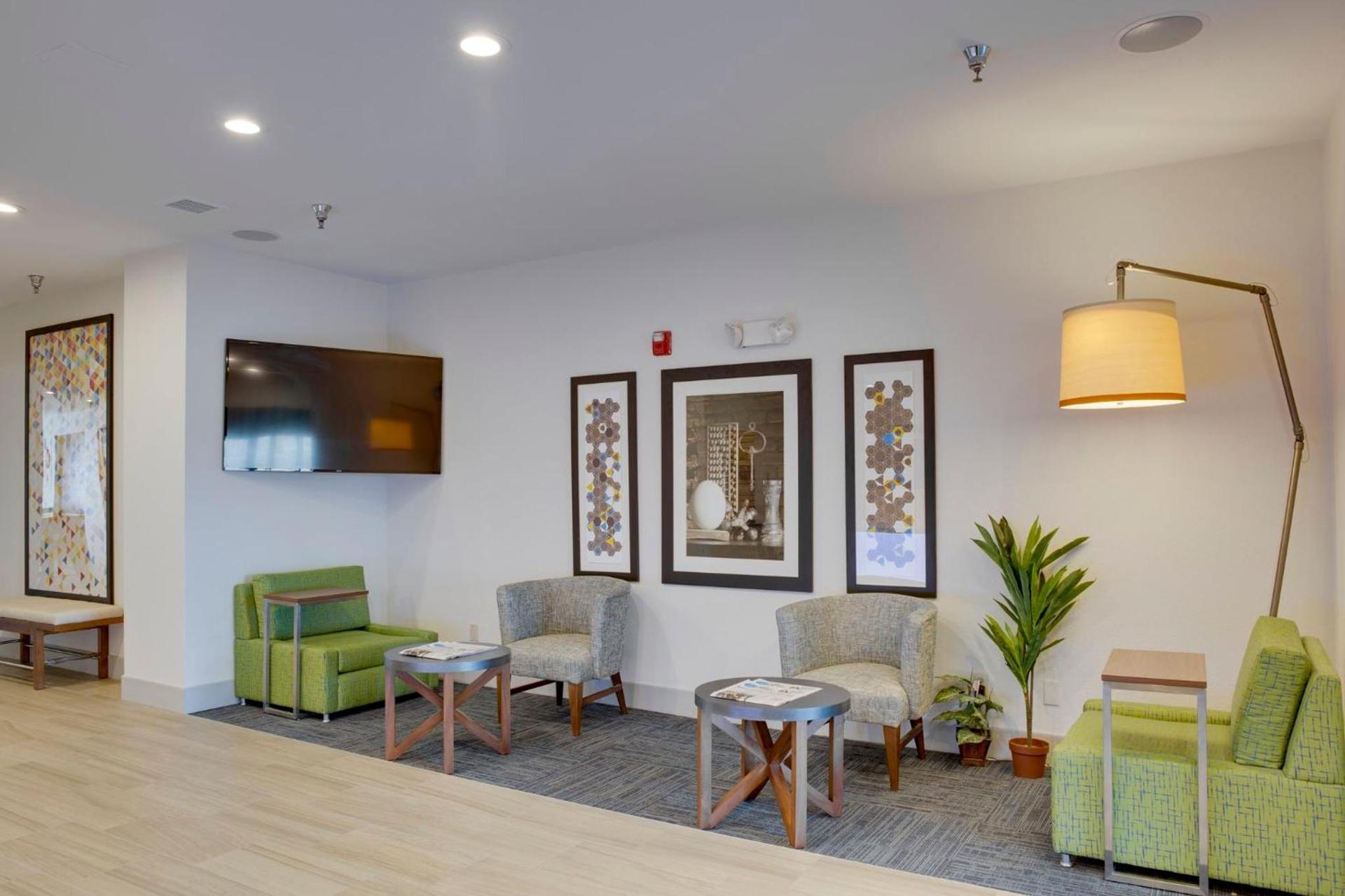 Quality Inn & Suites Bethany - Oklahoma City West photo 17