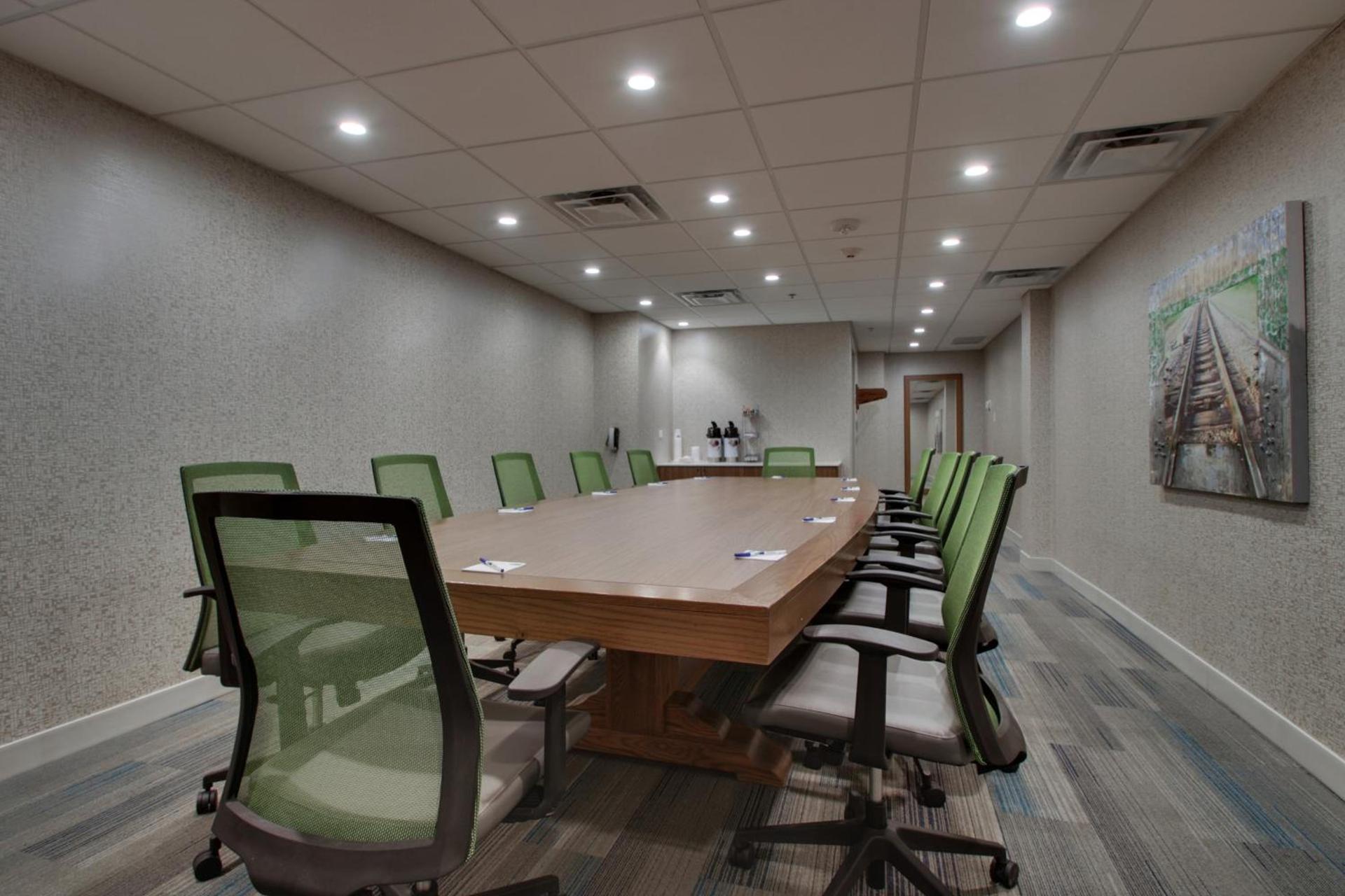 Holiday Inn Express & Suites Aurora - Naperville by IHG photo 27