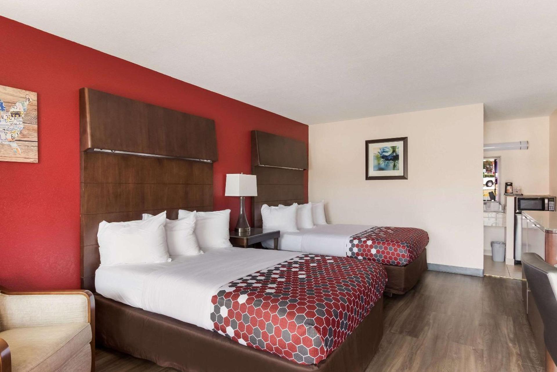 Econo Lodge Washington NC North photo 20