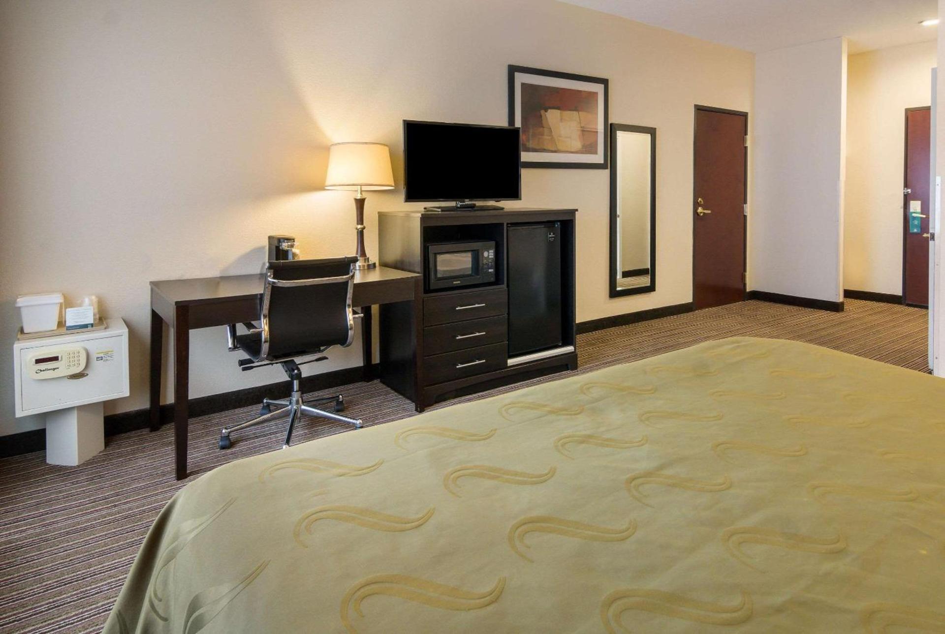 Quality Inn & Suites - Granbury photo 11