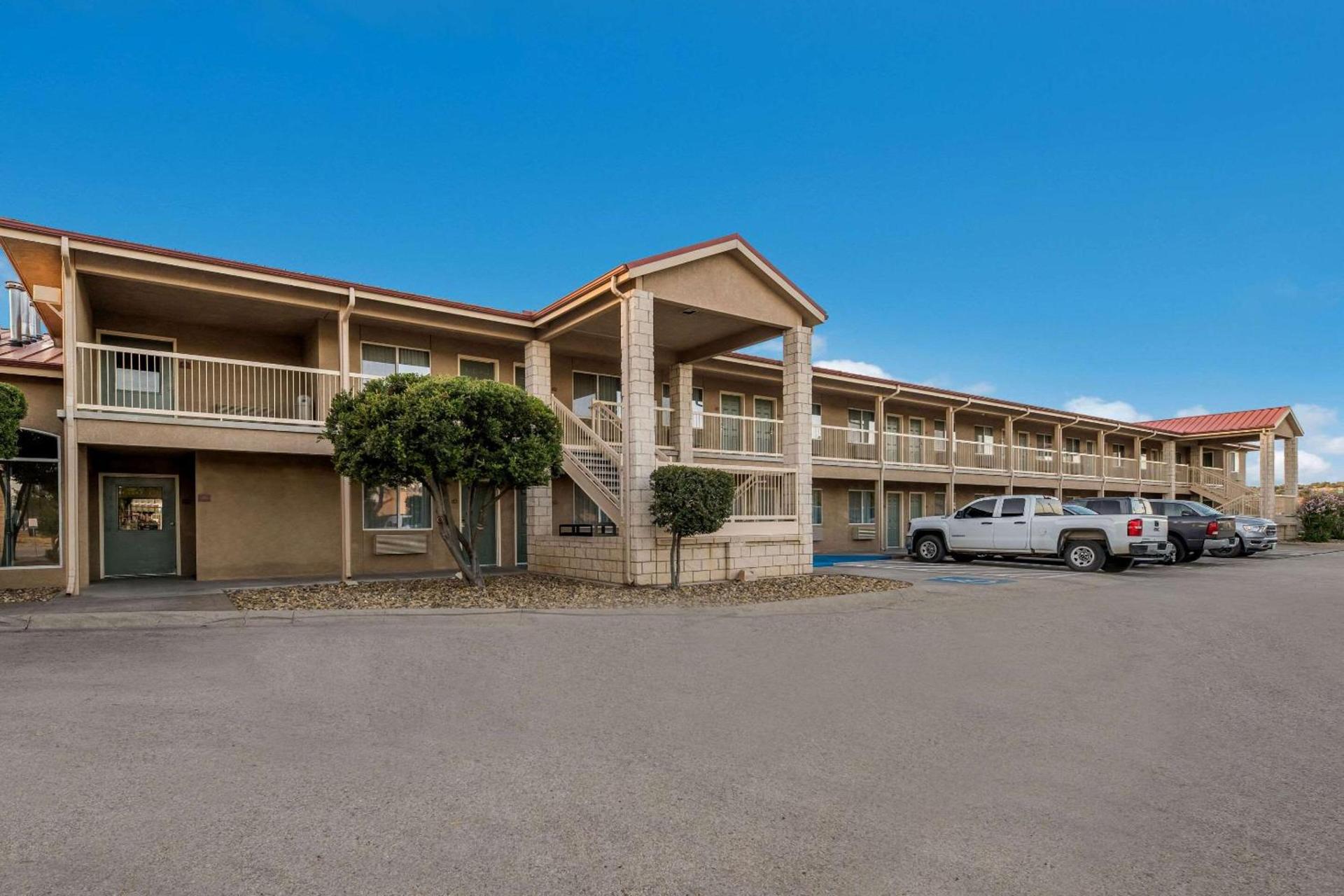 Quality Inn Sonora TX photo 3