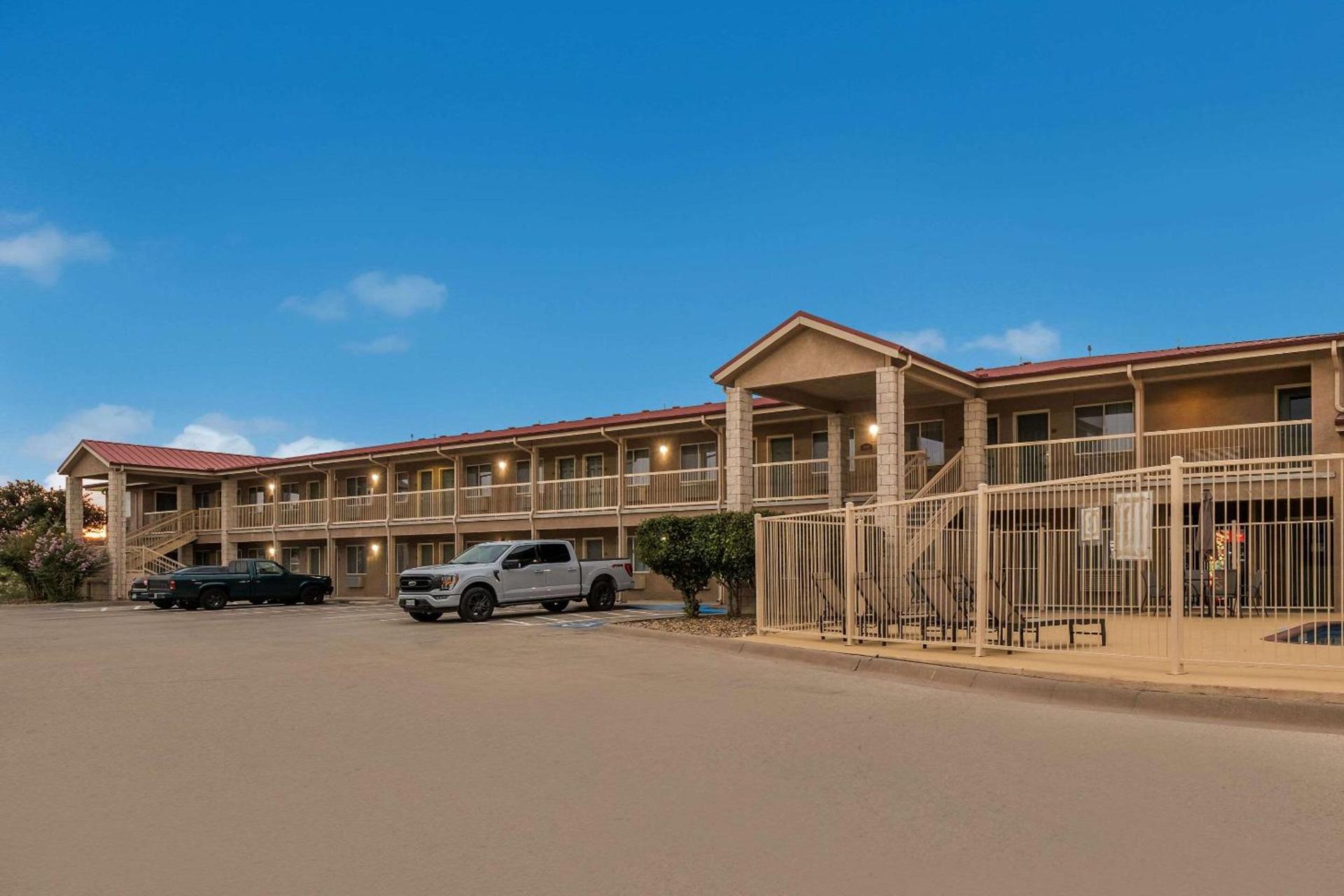 Quality Inn Sonora TX photo 6