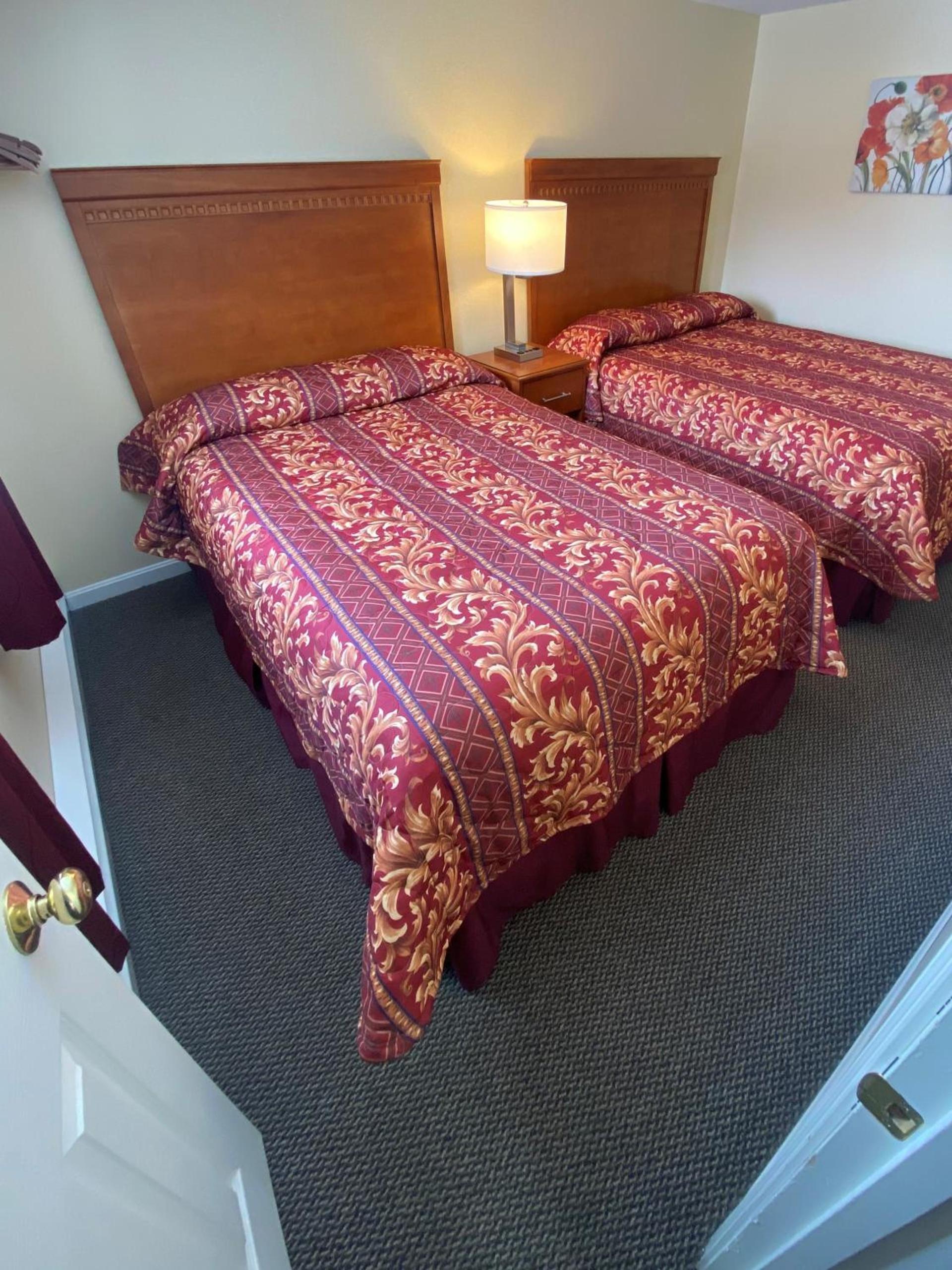 North Colony Motel and Cottages photo 25