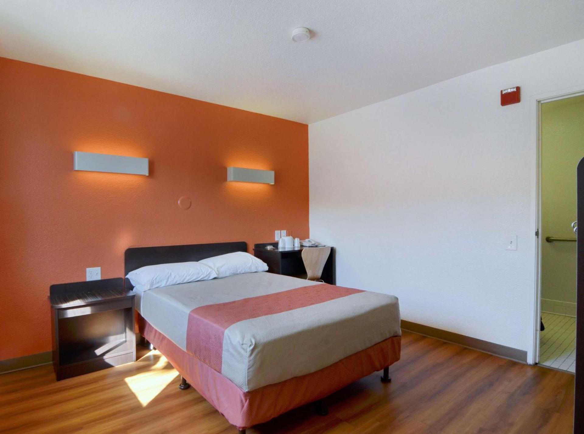 Motel 6-Laredo, TX - South photo 4