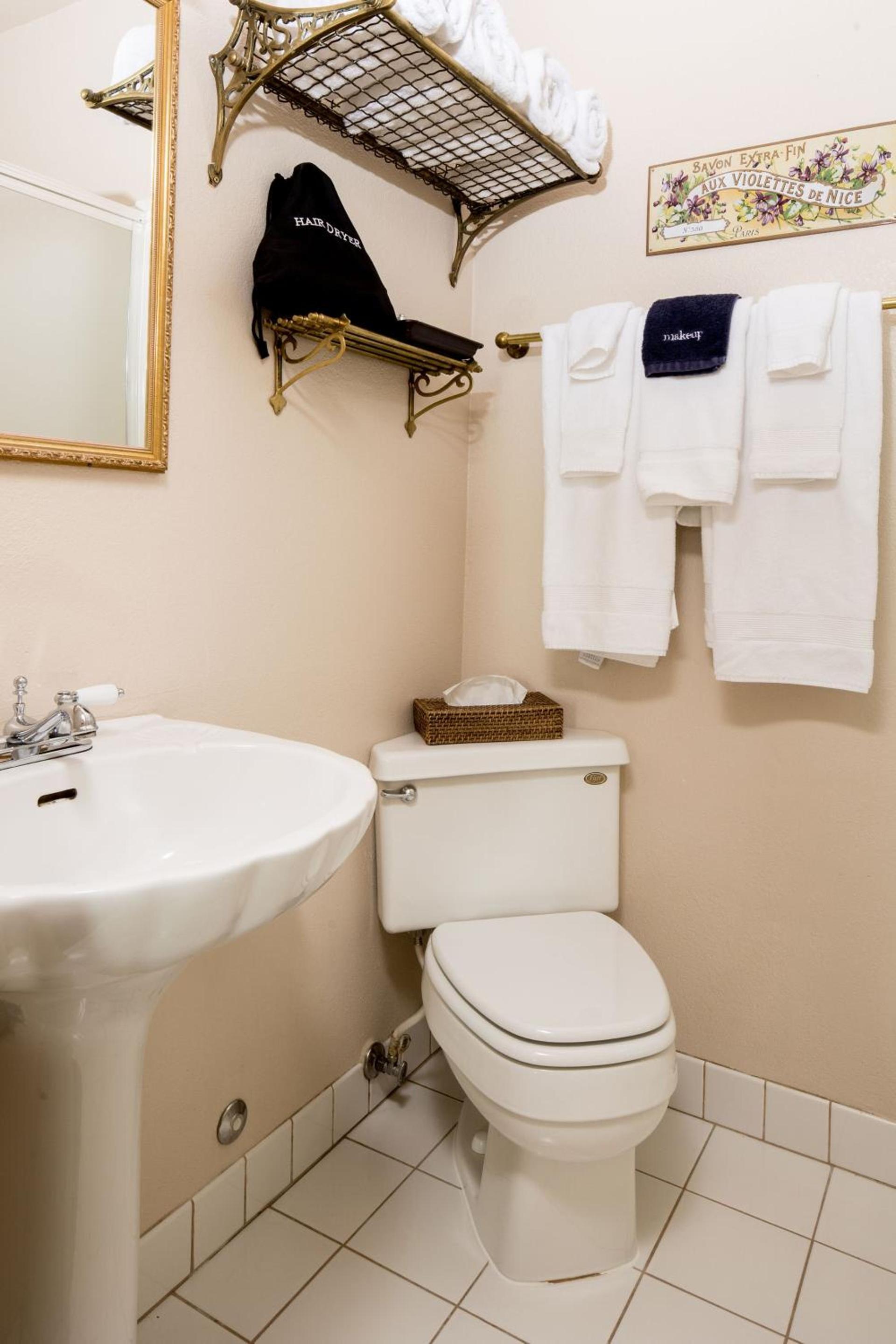The Bishop Hotel photo 2