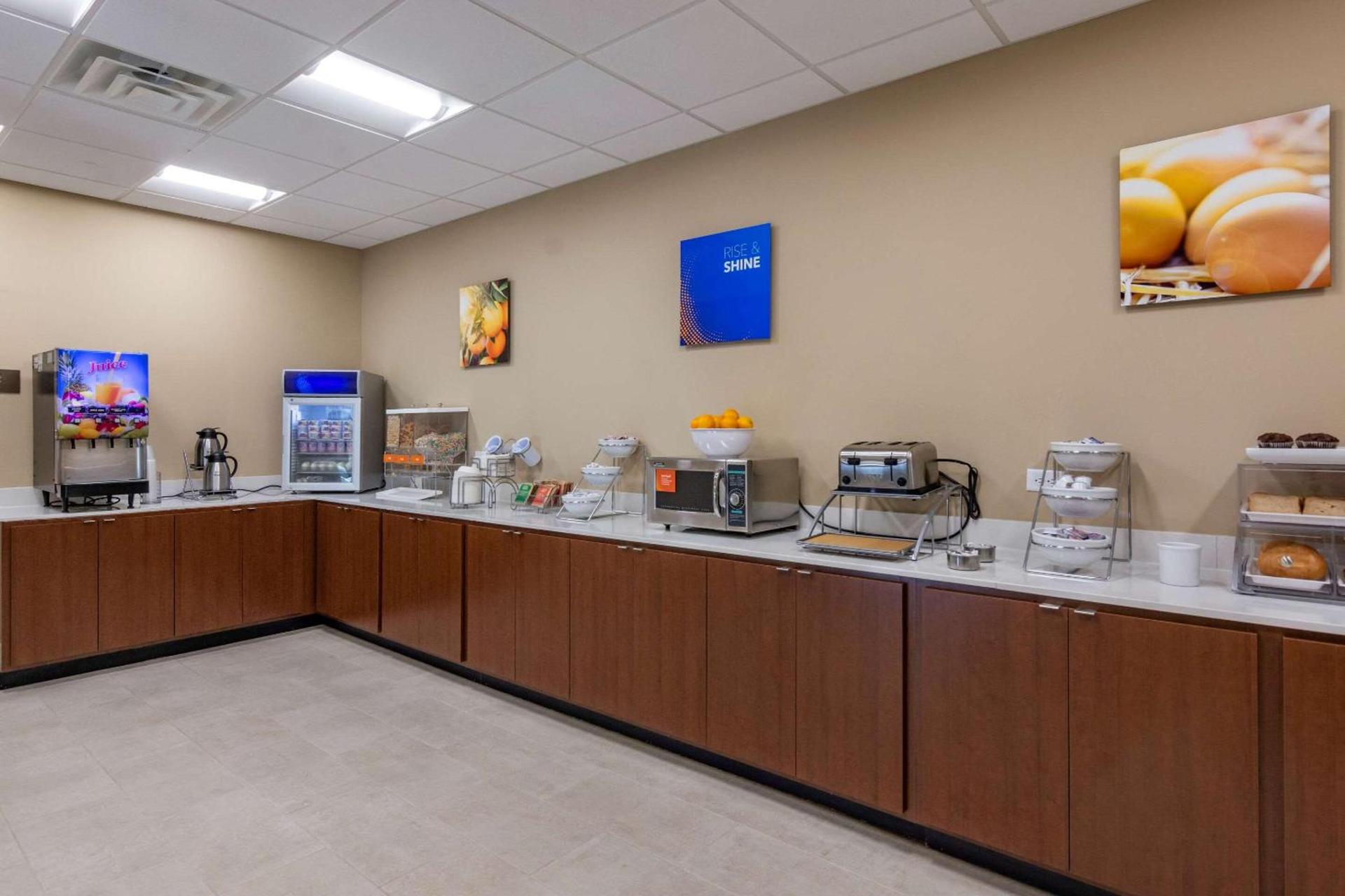 Comfort Inn & Suites Charlottesville Hollymead Town Center photo 24