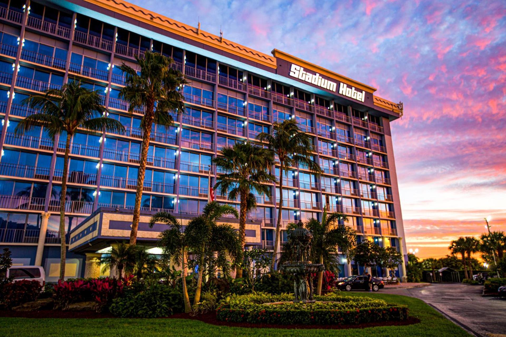 Stadium Hotel photo 1