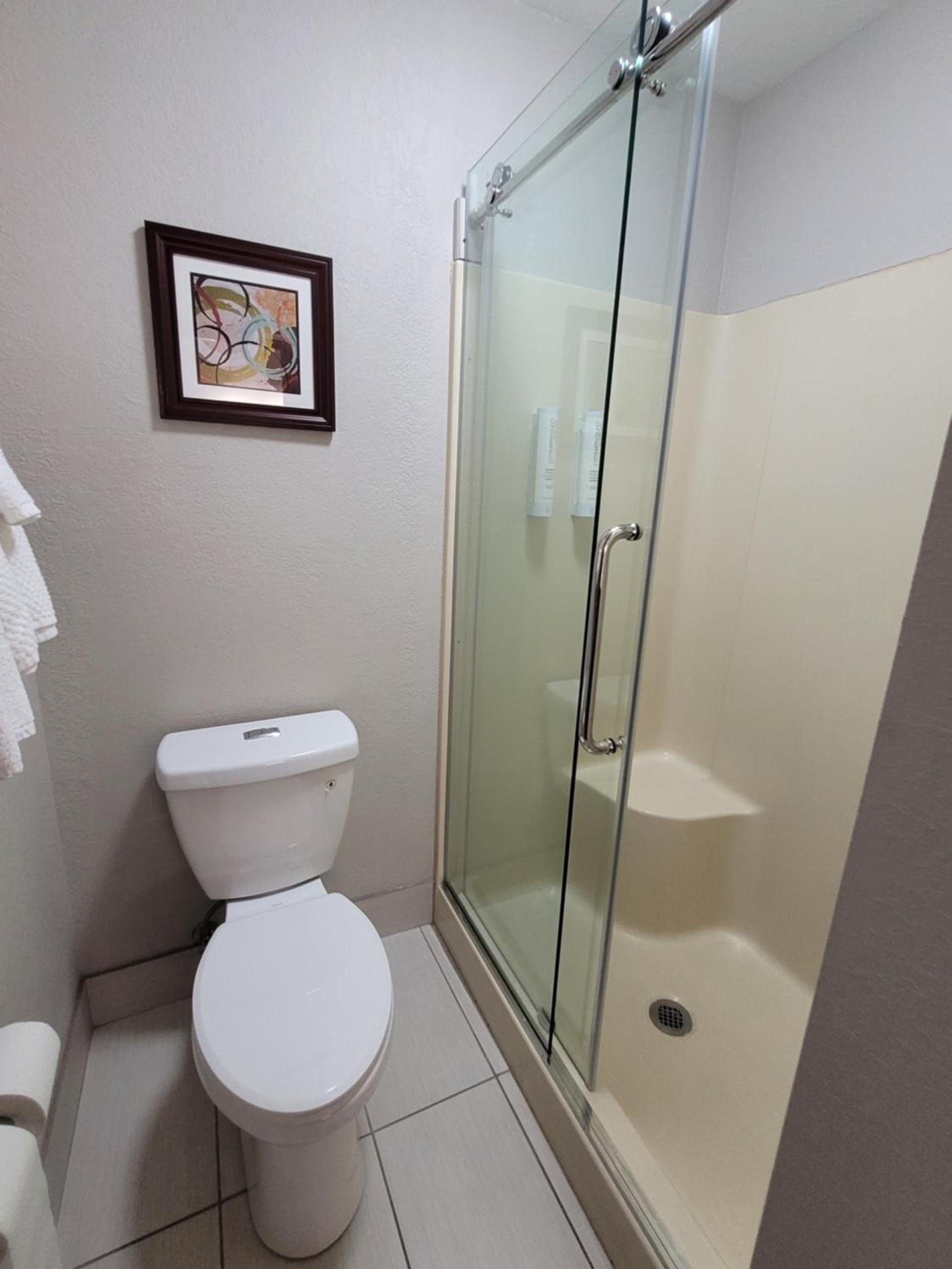 Clarion Pointe Harrodsburg-Danville photo 46
