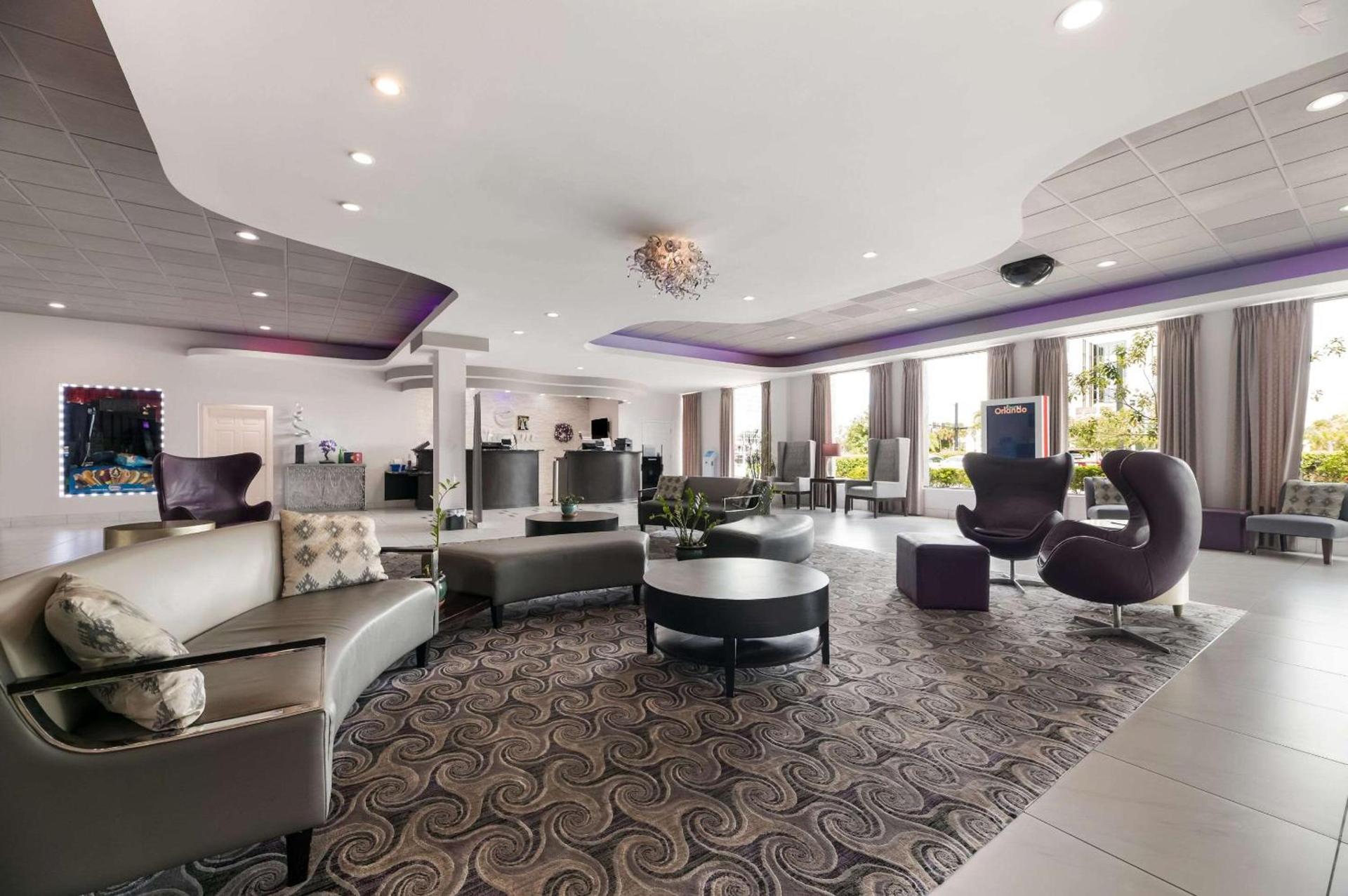Clarion Inn & Suites Across From Universal Orlando Resort photo 6