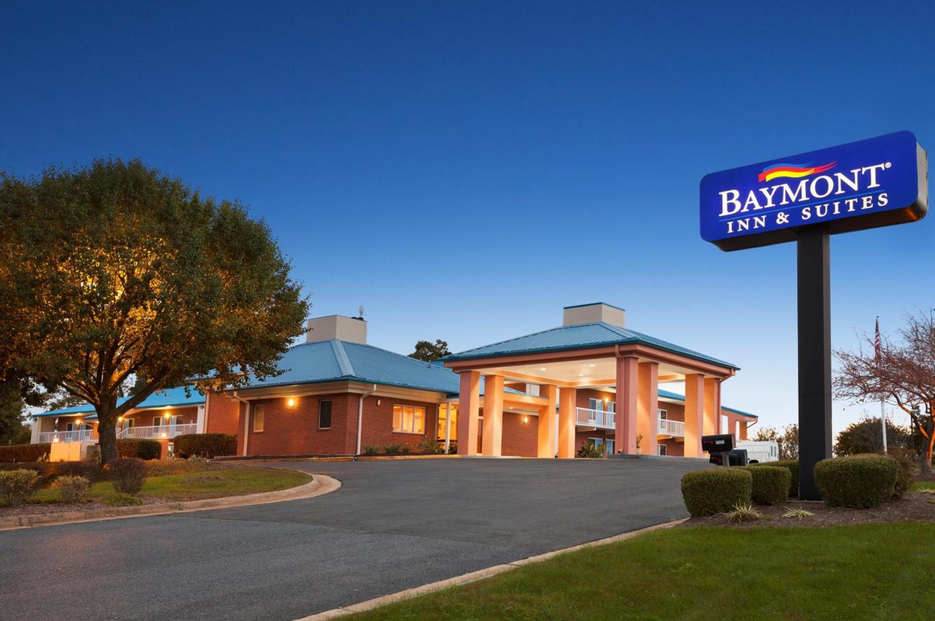 Baymont by Wyndham Warrenton photo 2