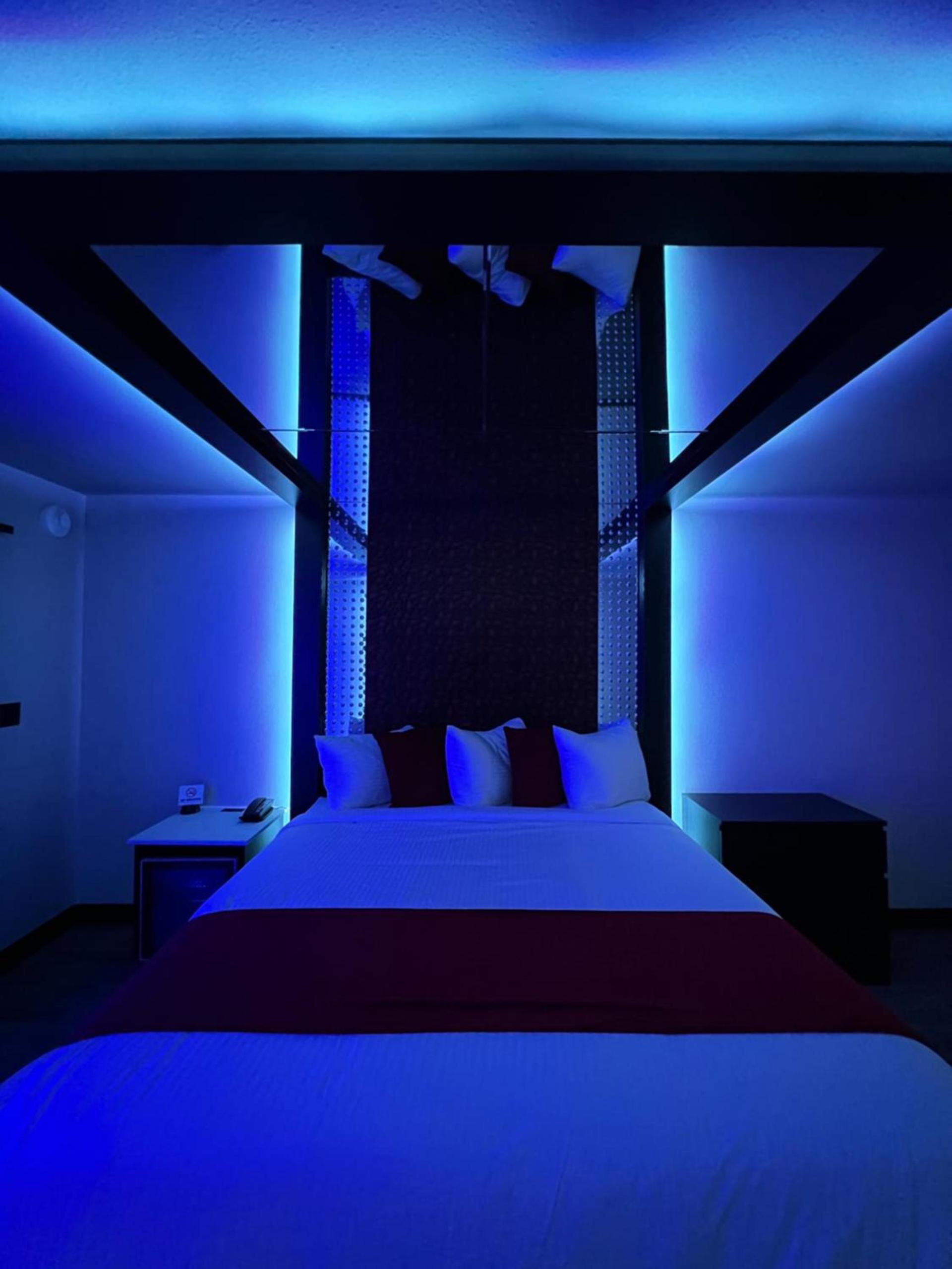 Imperial Suites, Adults Only photo 50